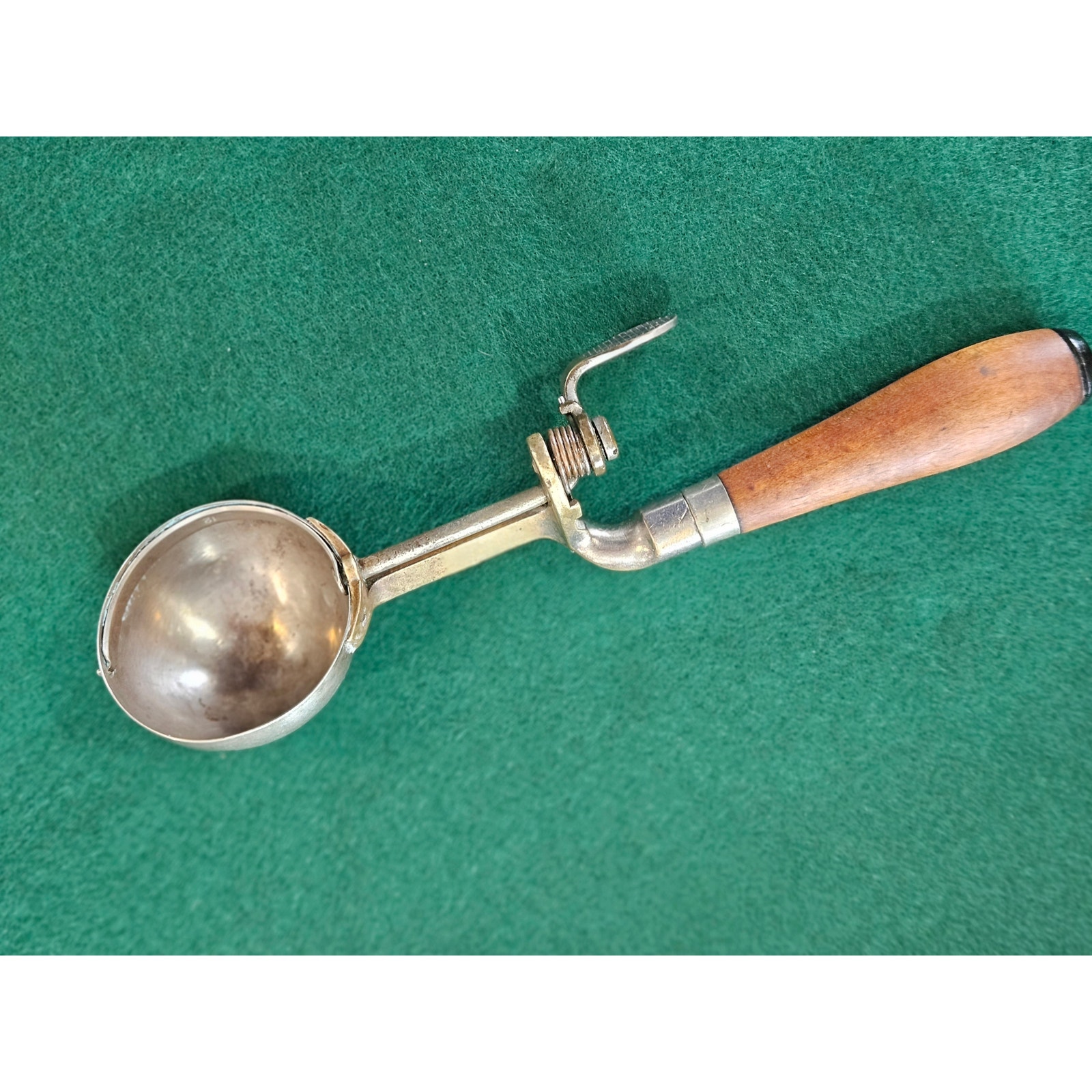 Vintage INDESTRUCTO No. 4 Ice Cream Scoop w/ Hard Wood Handle - July 3, 1928