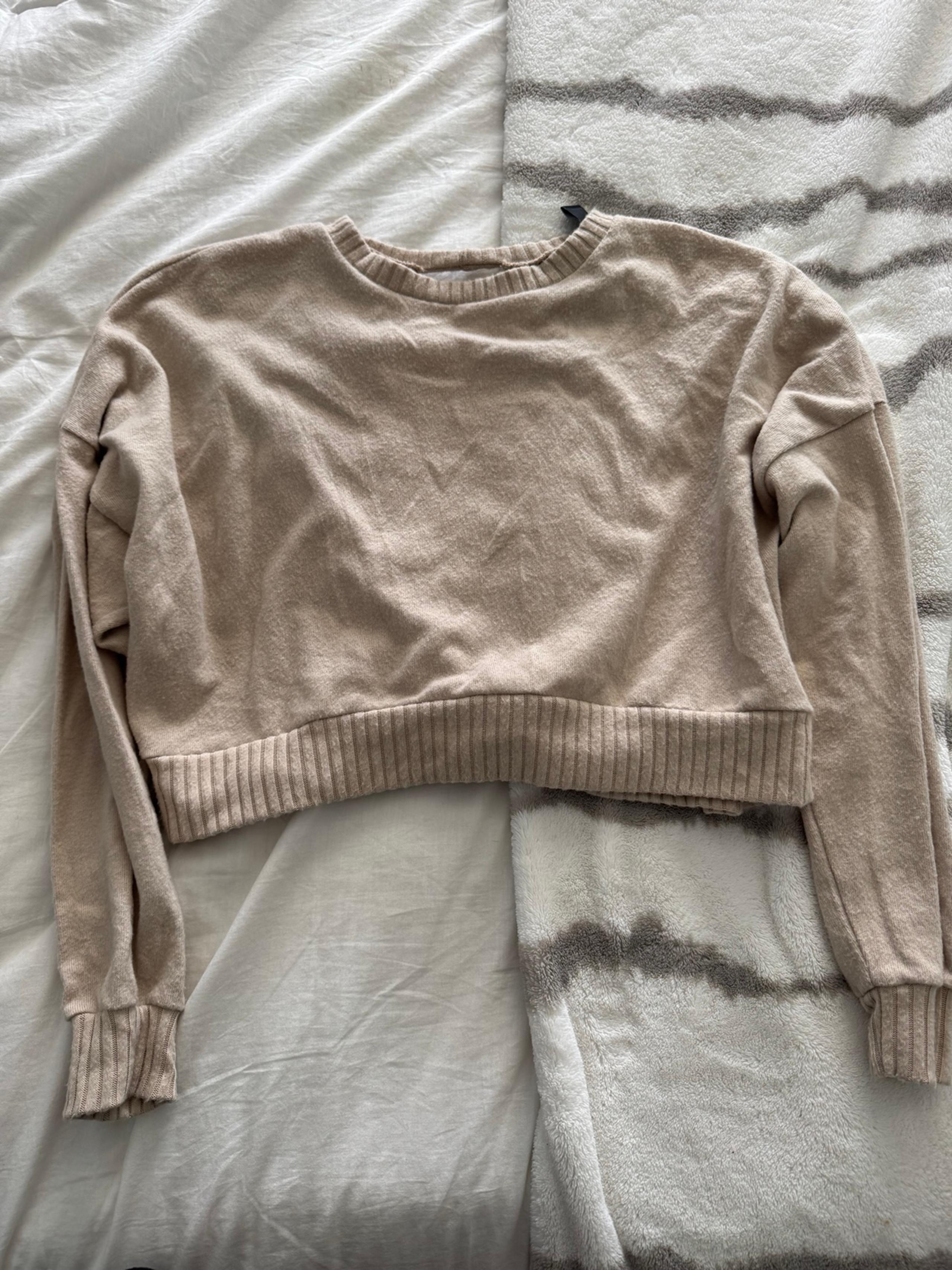 Cropped Sweatshirt