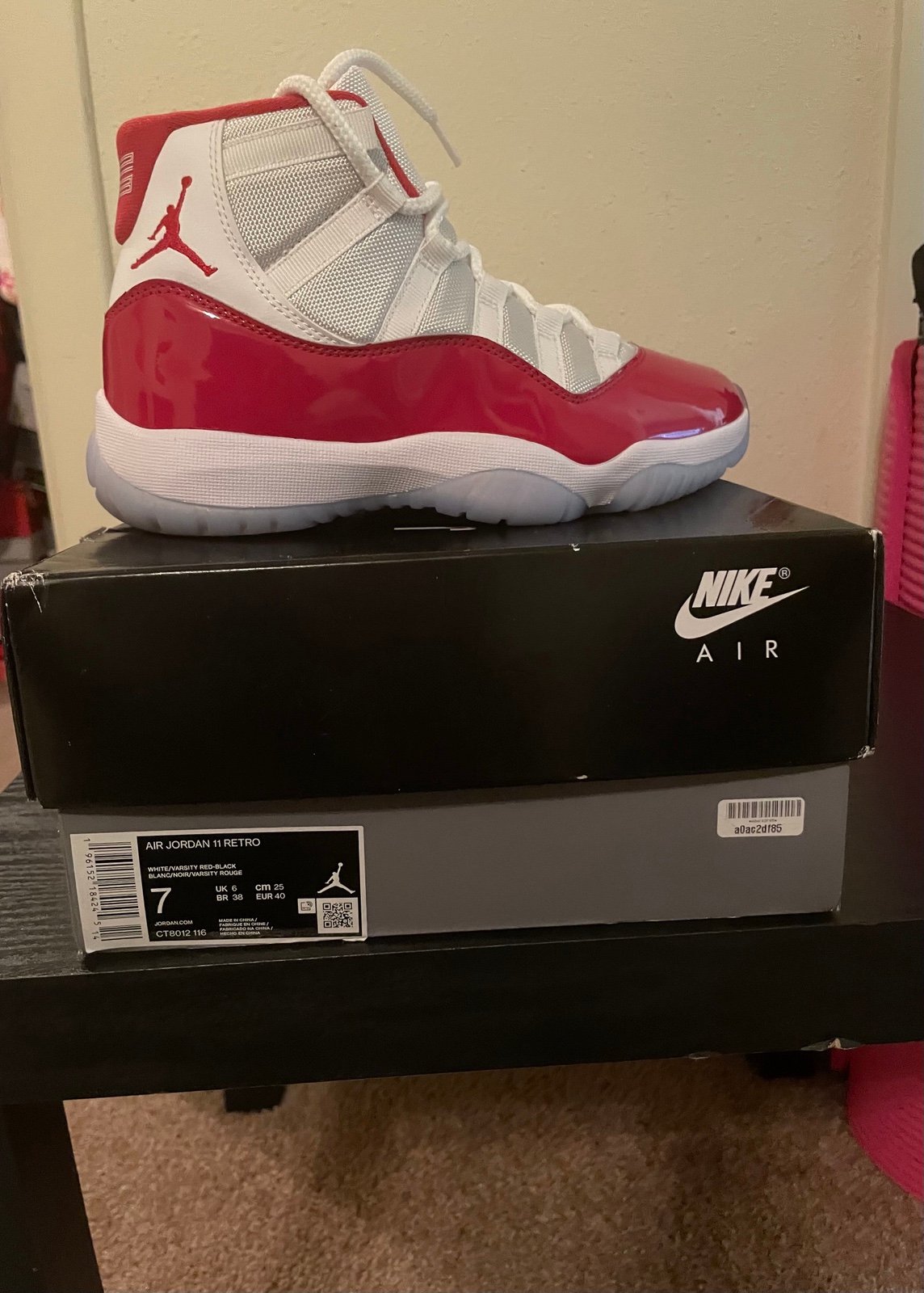 Air Jordan 11 Retro Cherry-Men’s size 7