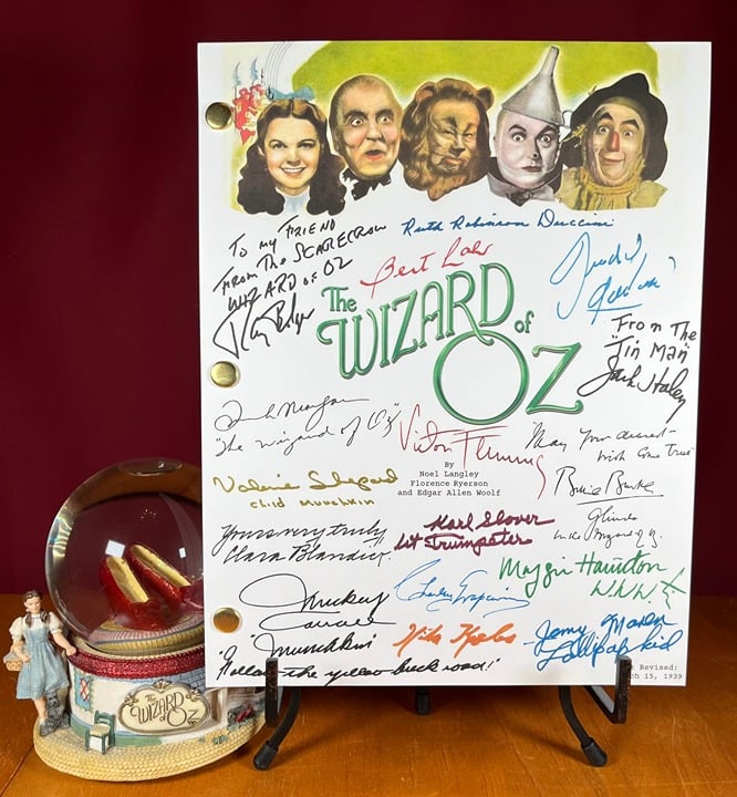 The Wizard of Oz Script Signed- Autograph Reprints- 115 Pages- Judy Garland