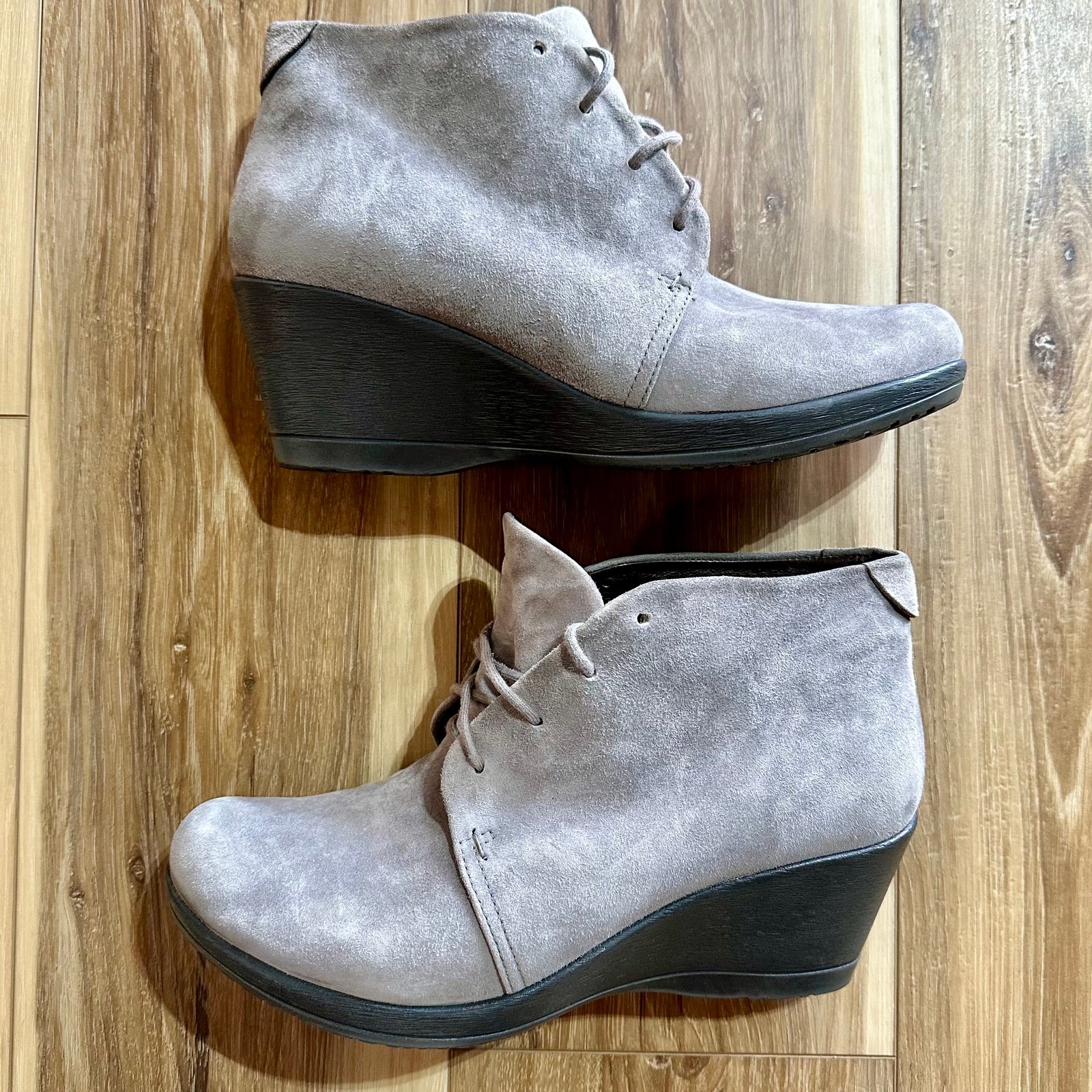 Women’s Dansko Renee Ankle Wedge Suede Booties Boots, EU 42/US 12