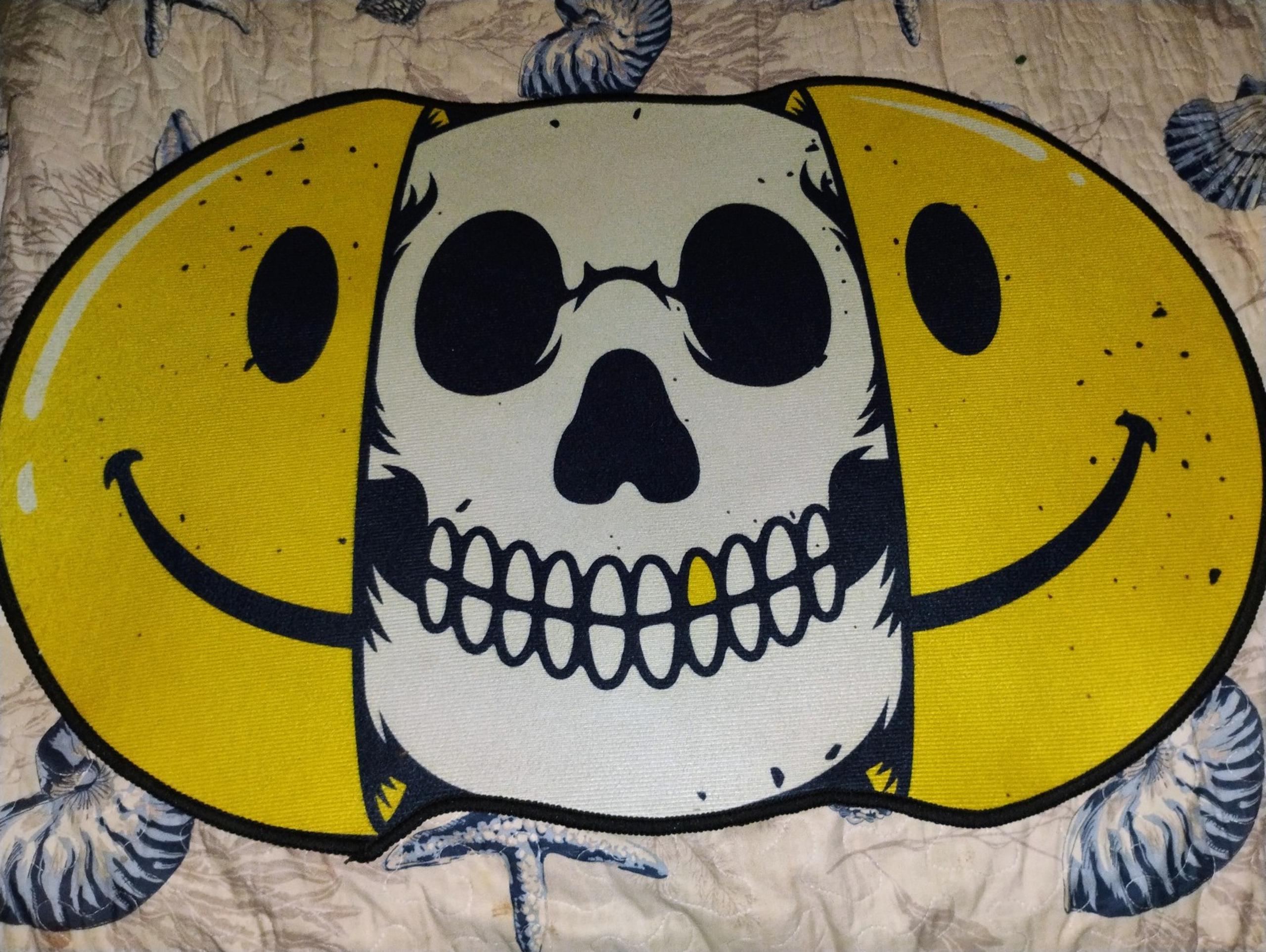Custom mat/rugs " THE EVIL BEHIND THE SMILE " Size : 21" x 31" **NWOT**