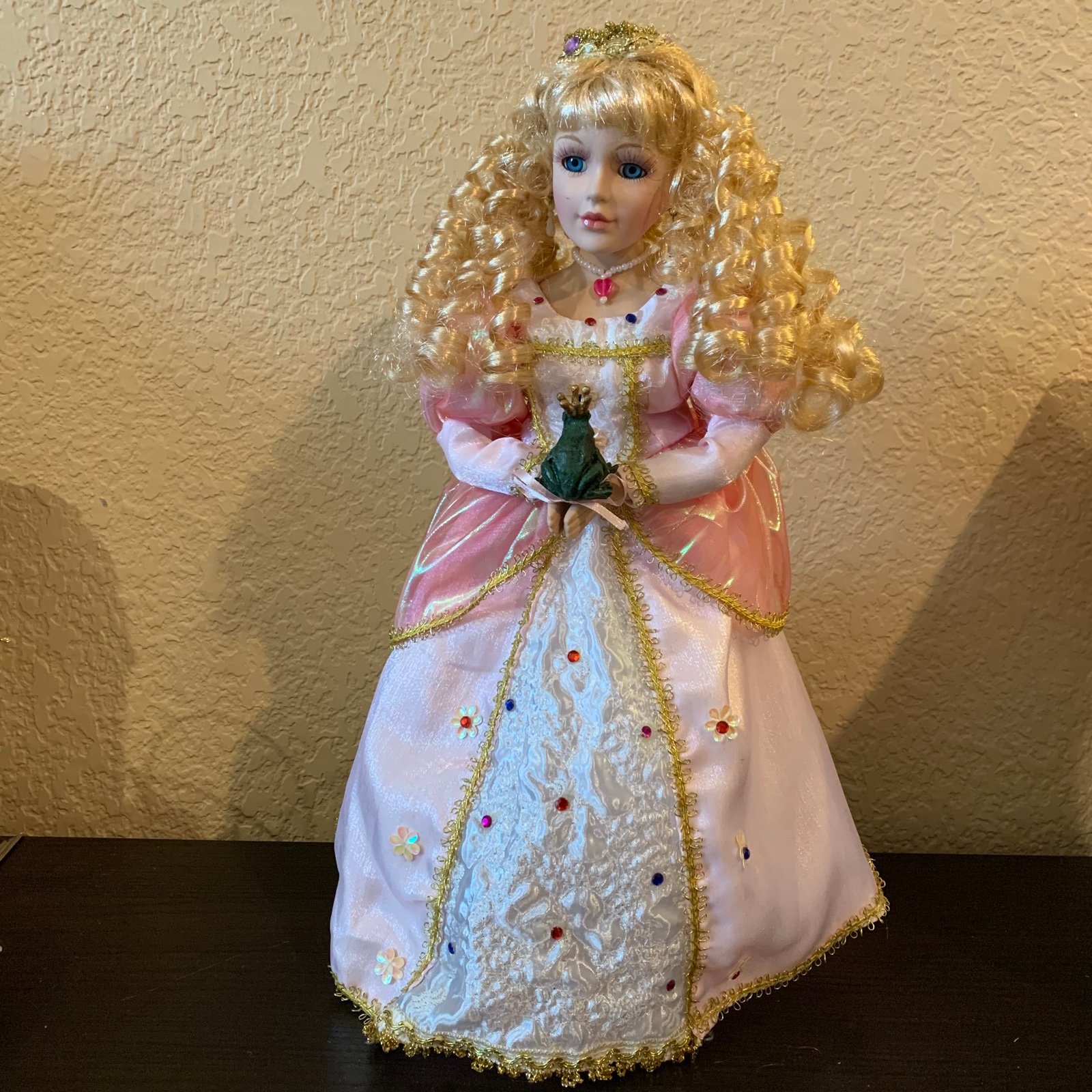 Vintage porcelain princess & the frog doll