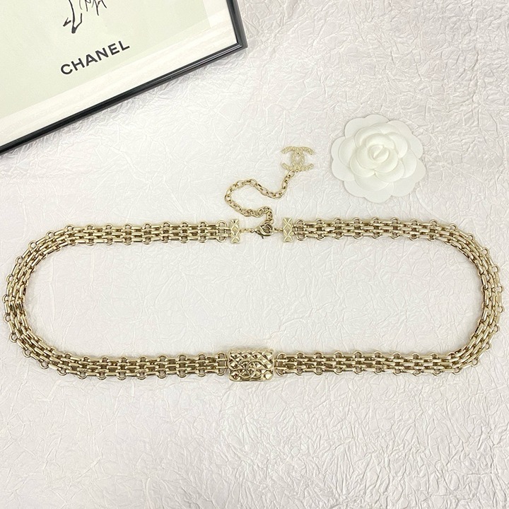 Brilliant waist chain, the secret weapon that becomes the center of attention