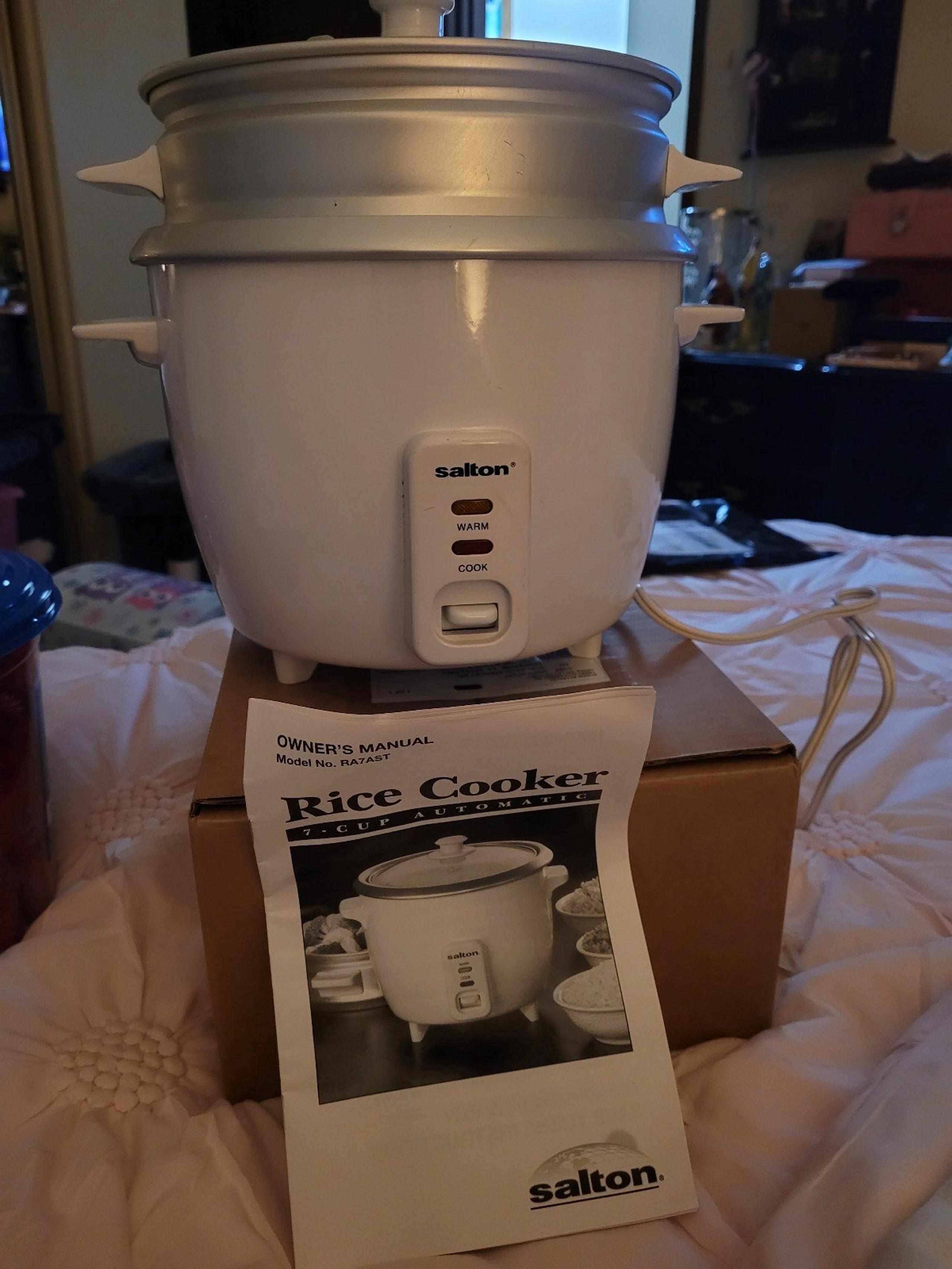 Salton Rice Cooker 7-cup Automatic  Brand New