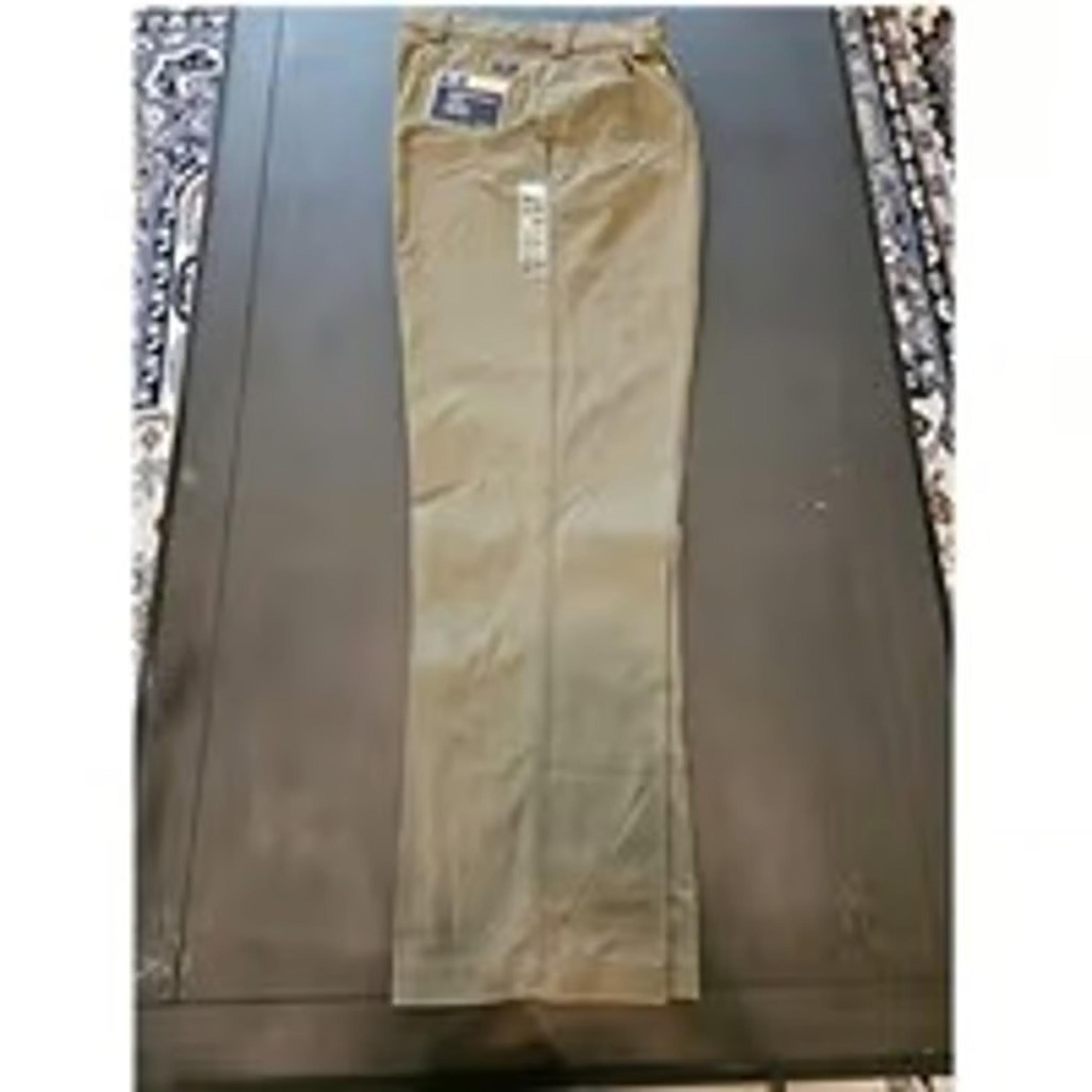Men's olive green Dockers 32x32 nwt pleated front 100% cotton