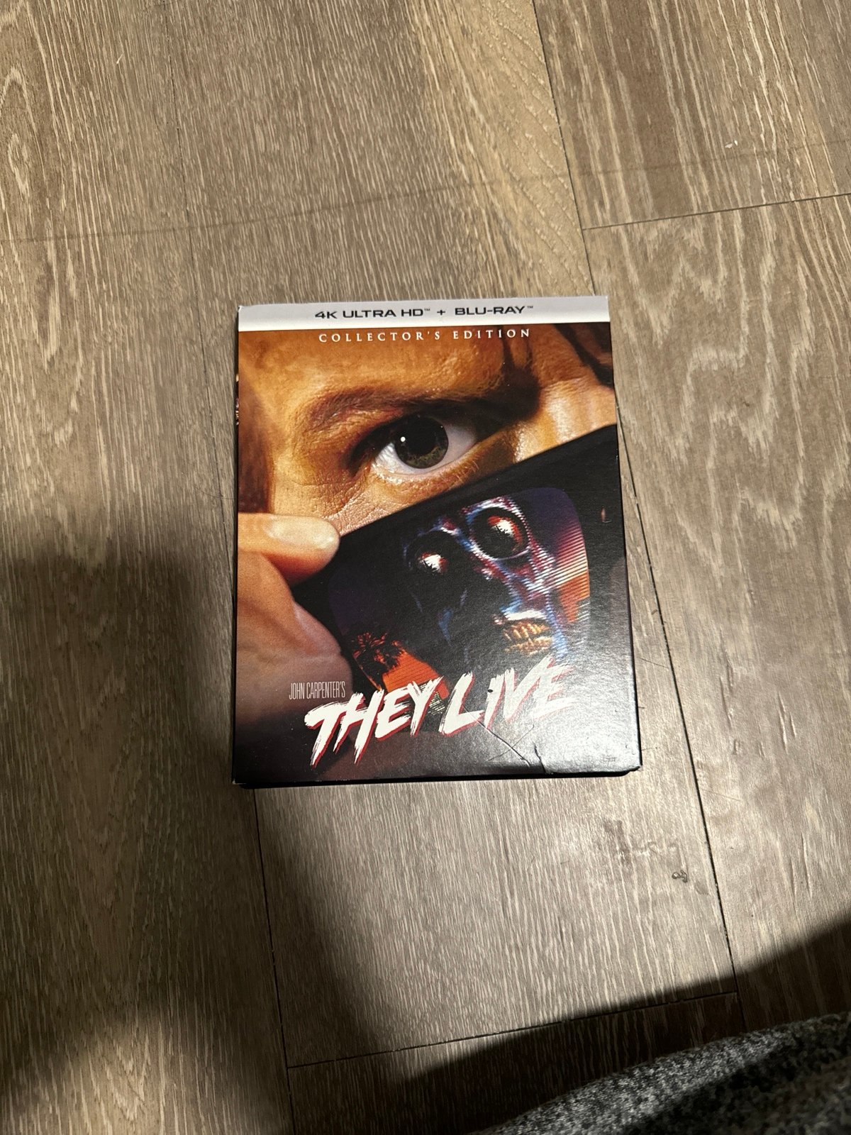 They live 4k + slipcover