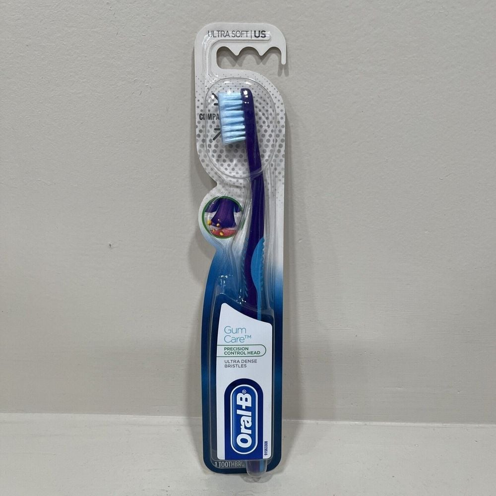 Oral-B Ultra Dense Soft Bristles Manual Toothbrush Compact Clean Purple W