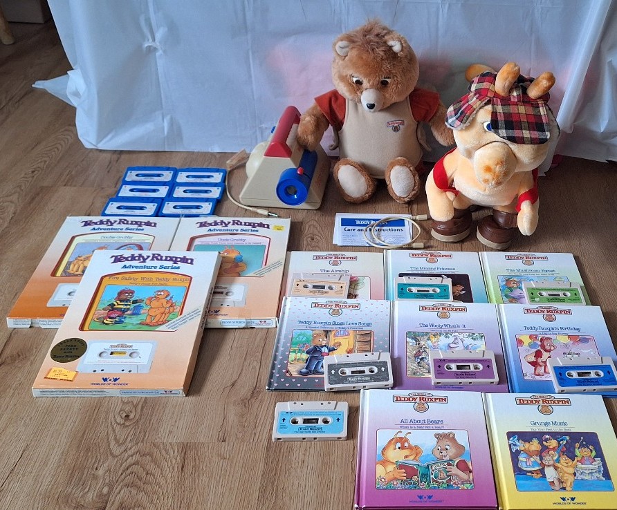 Vtg 1985 Teddy Ruxpin Grubby Bundle 11 Books 16 Tapes Video Projector