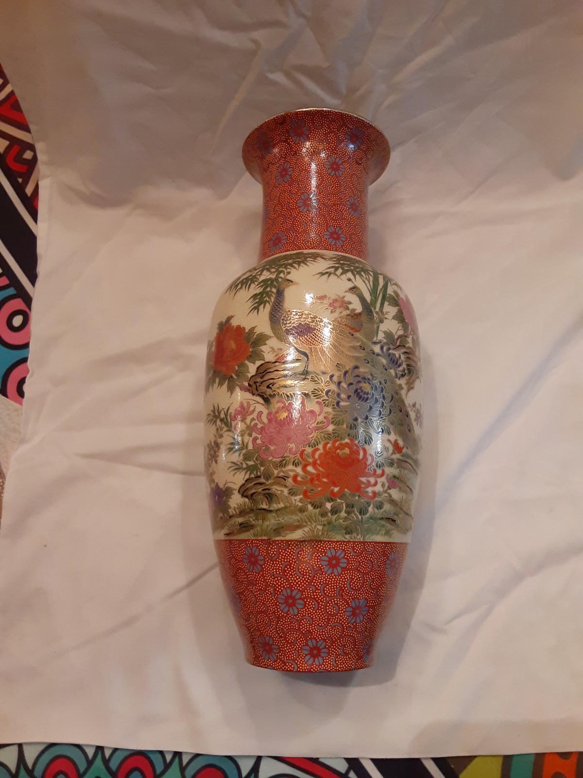 Vintage Toyo porcelain Japanese vase of peacocks trimmed in gold