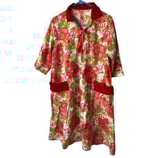 Renee Vintage Floral Housecoat Pockets Red Pink Zipper In Front Read See Pic