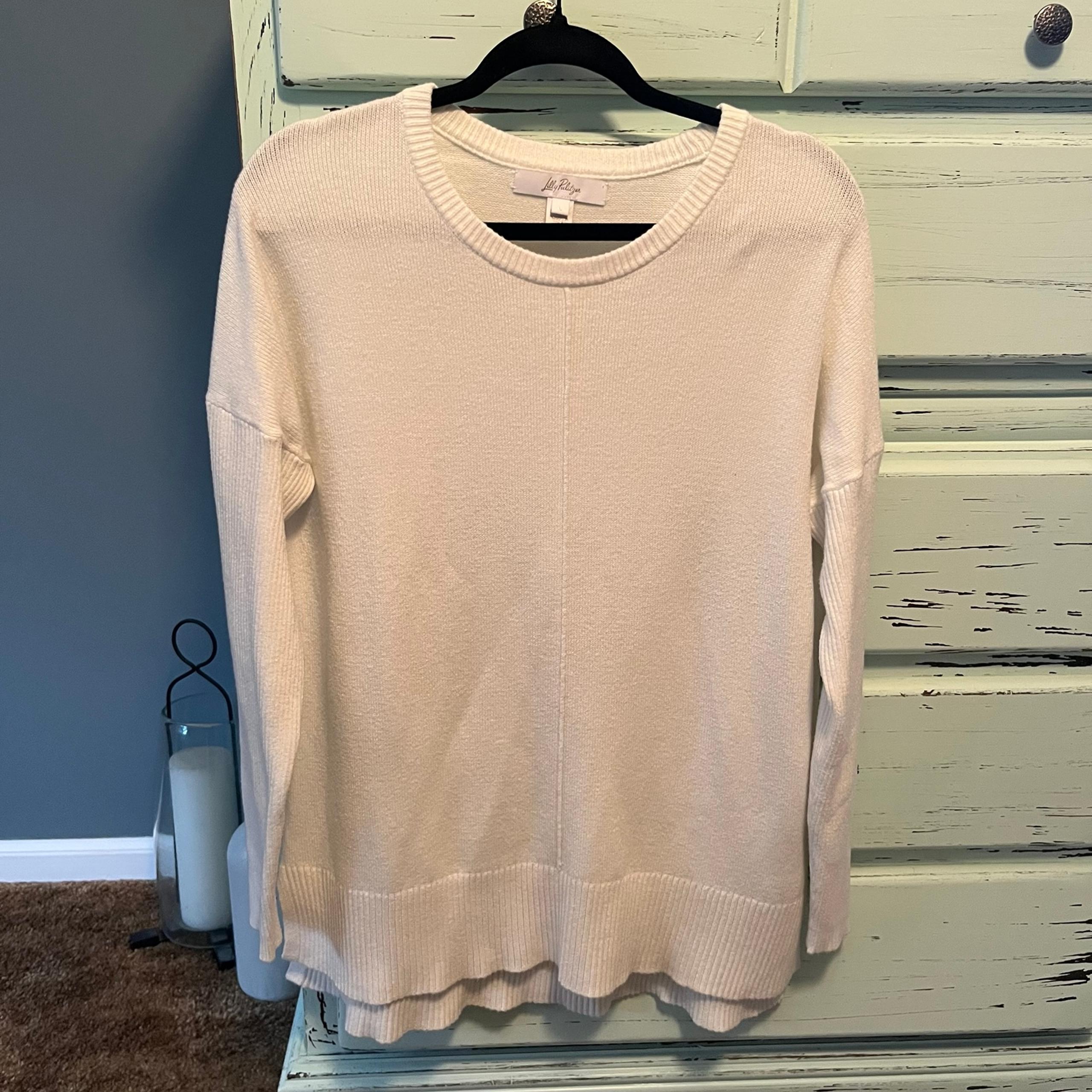 Lilly Pulitzer white crew neck sweater. Size large.