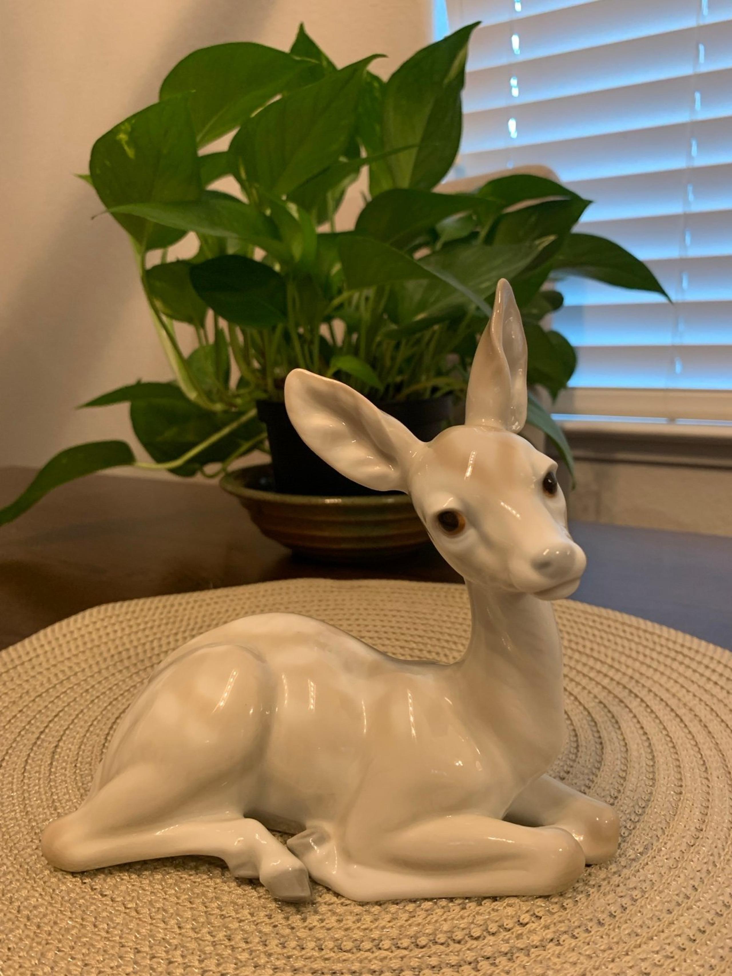 Lladro sitting deer