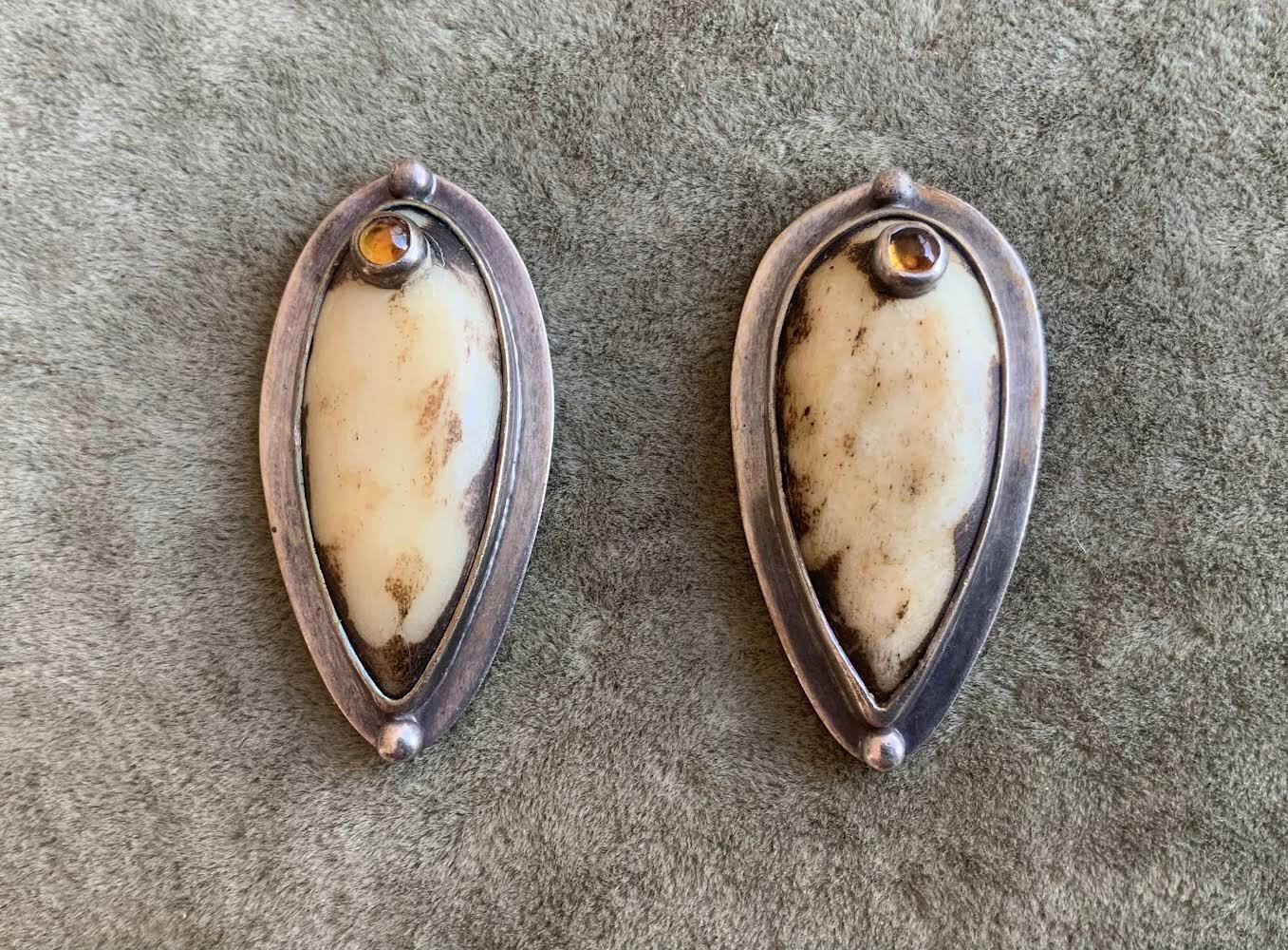 Echo Of The Dreamer Carved Bone & Amber Sterling Earrings Fabulous!