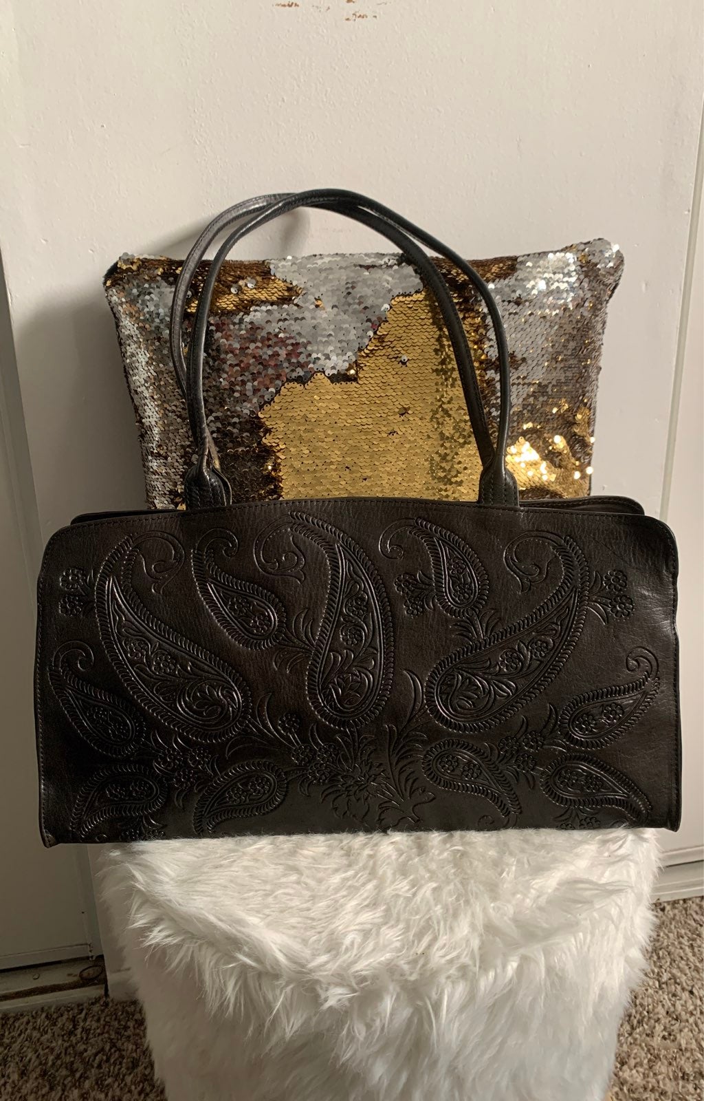Leaders in leather purse