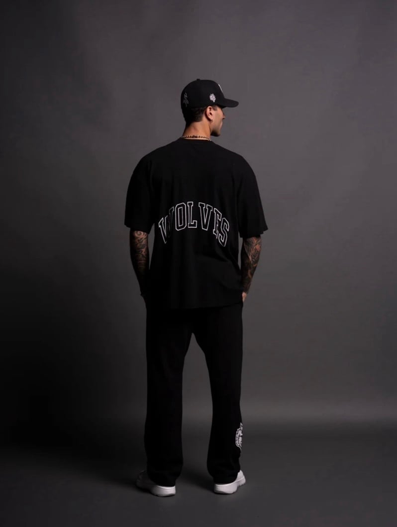 DARC SPORT Wolves Gold’s Gym Premium X-Large Oversized Tee Shirt - detail