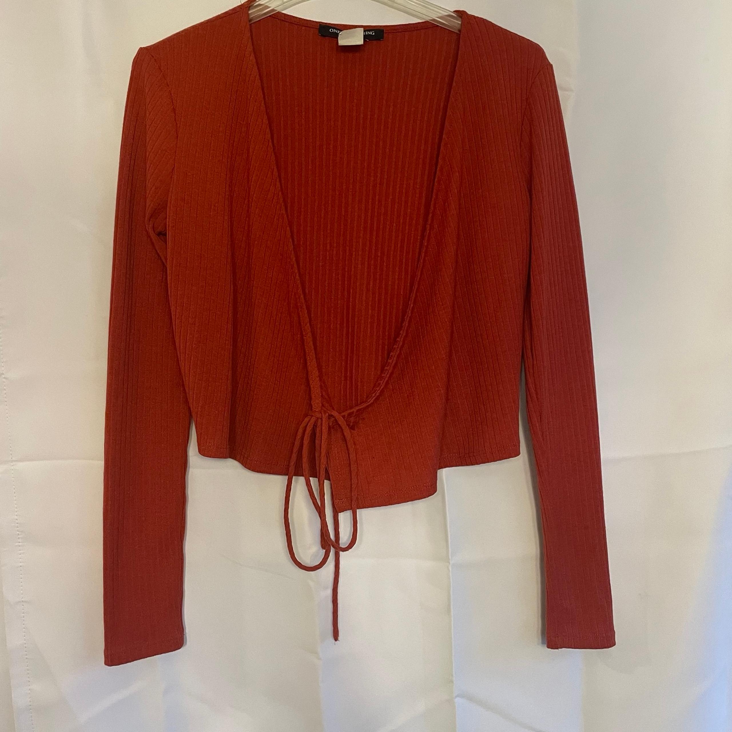 One Clothing Los Angeles Cropped Sweater women’s medium Tie front