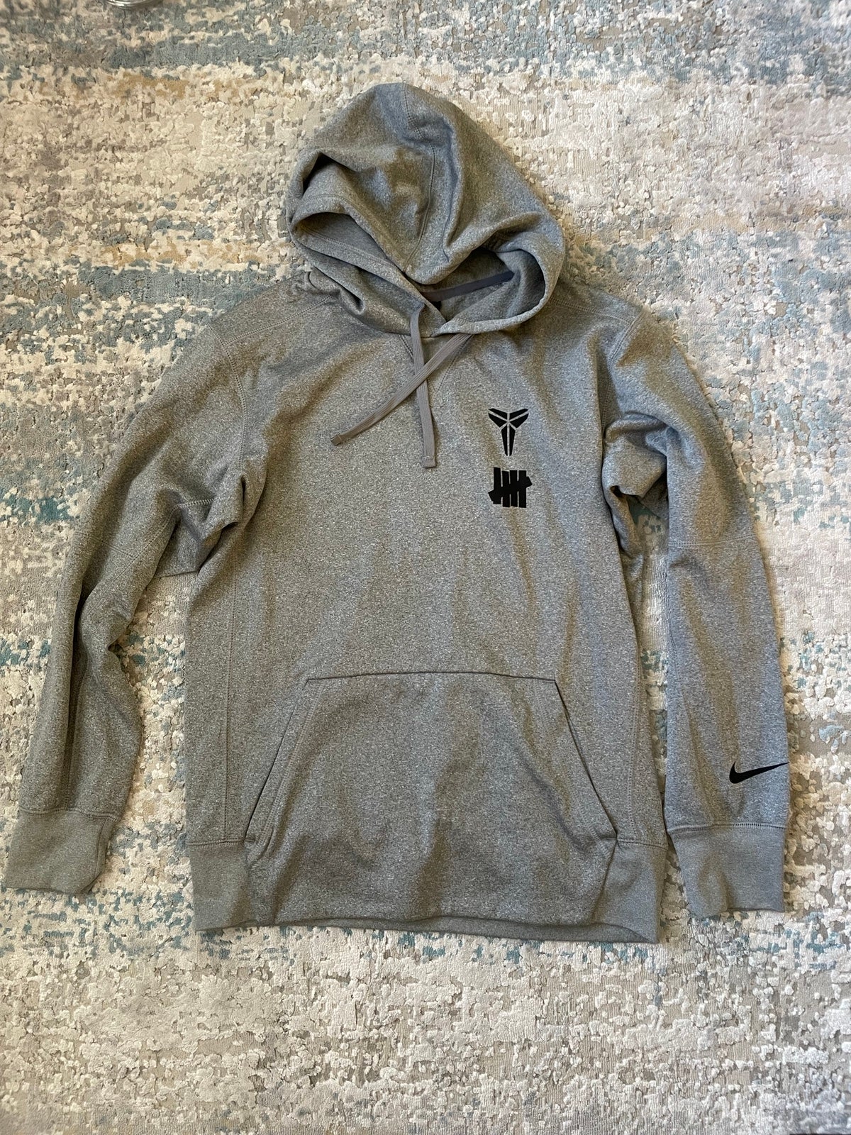 Preowned Like New Nike x Kobe x Undefeated Dri-Fit Hoodie Size Small Color Grey