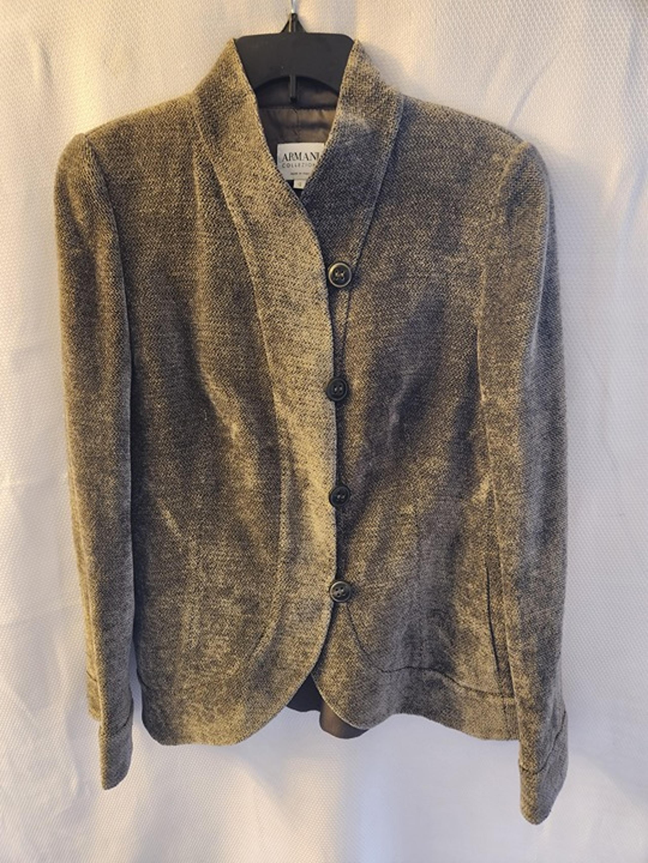 NWOT Armani Collezioni Women's Gray Plush Button Blazer Sz 12.