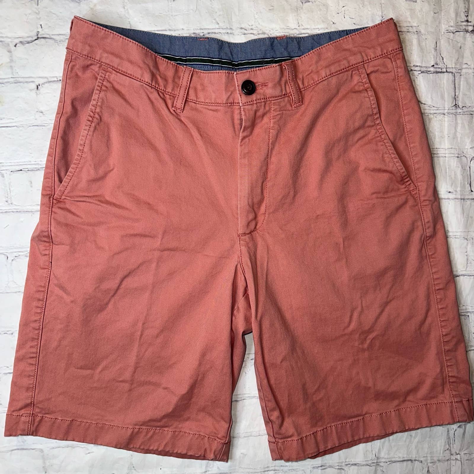 EUC Men’s Size 32 LL Bean Standard Fit Dusty Rose Cotton Shorts