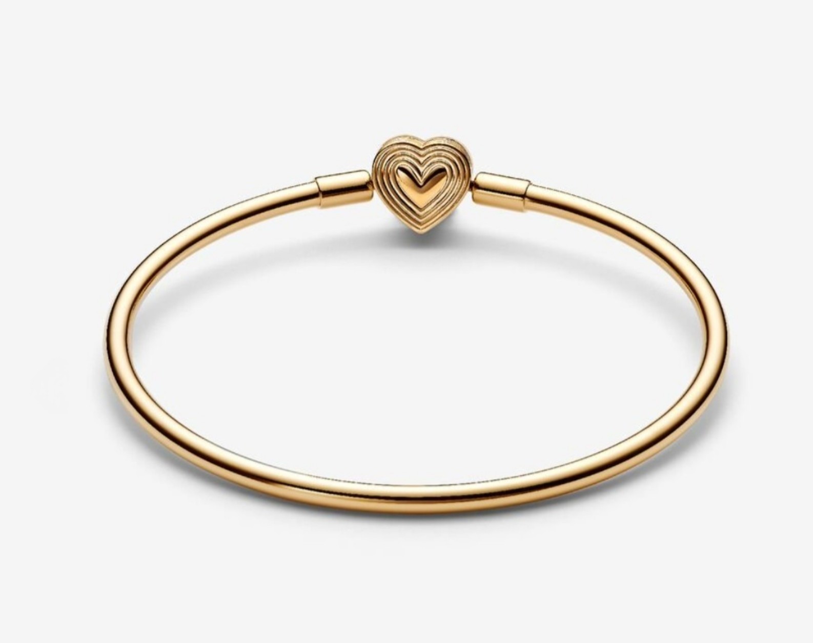 Pandora 14K Gold-Plated Radiating Heart Clasp Bangle. Size 7.5in.
