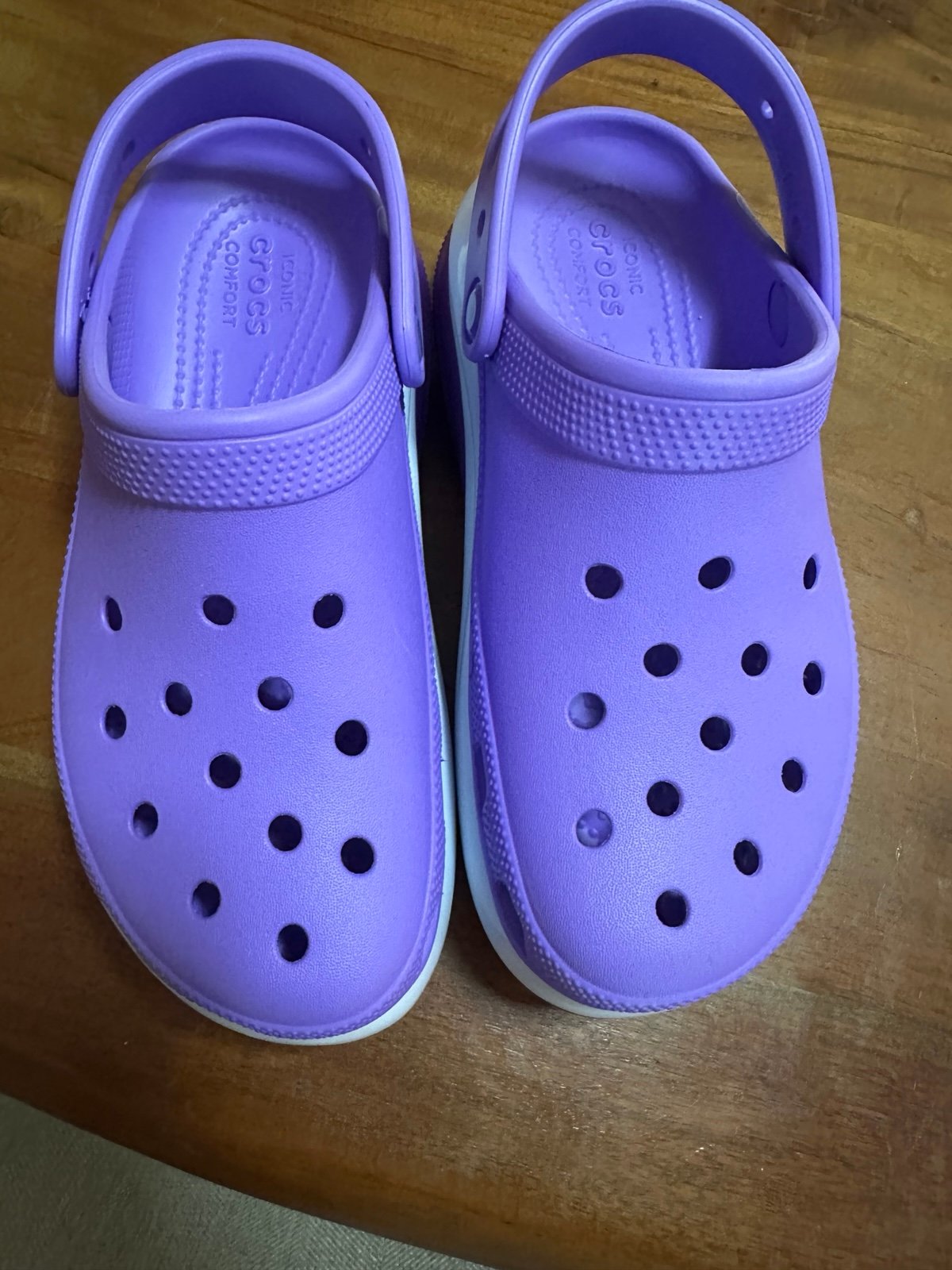 Crocs mega crush clogs Sz 7
