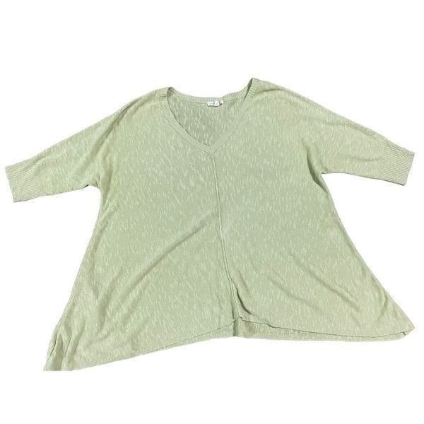 Eileen Fisher light green womens knit Vneck sweater sharkbite hem size medium li