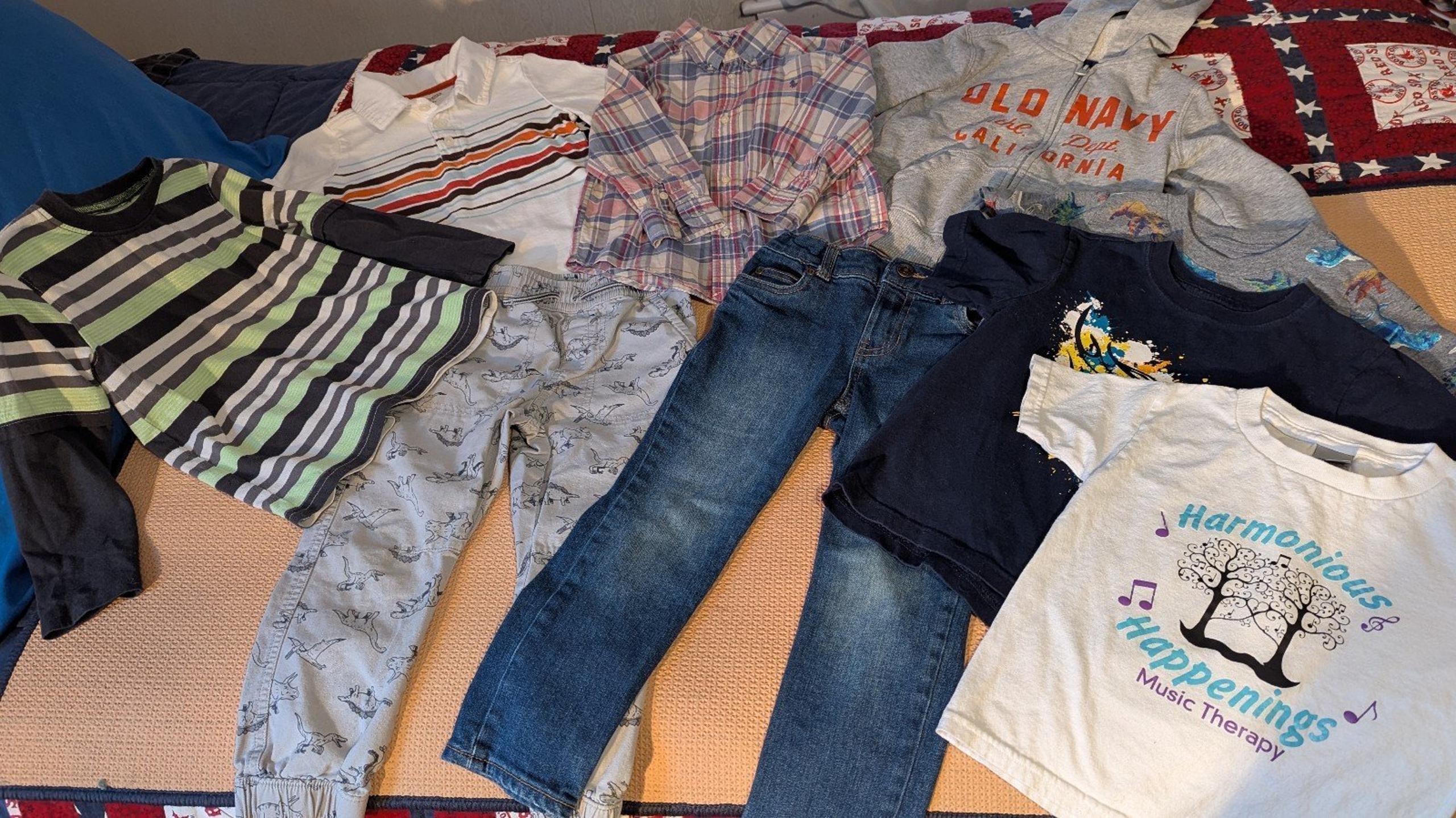 Boys size 4t lot (9)
