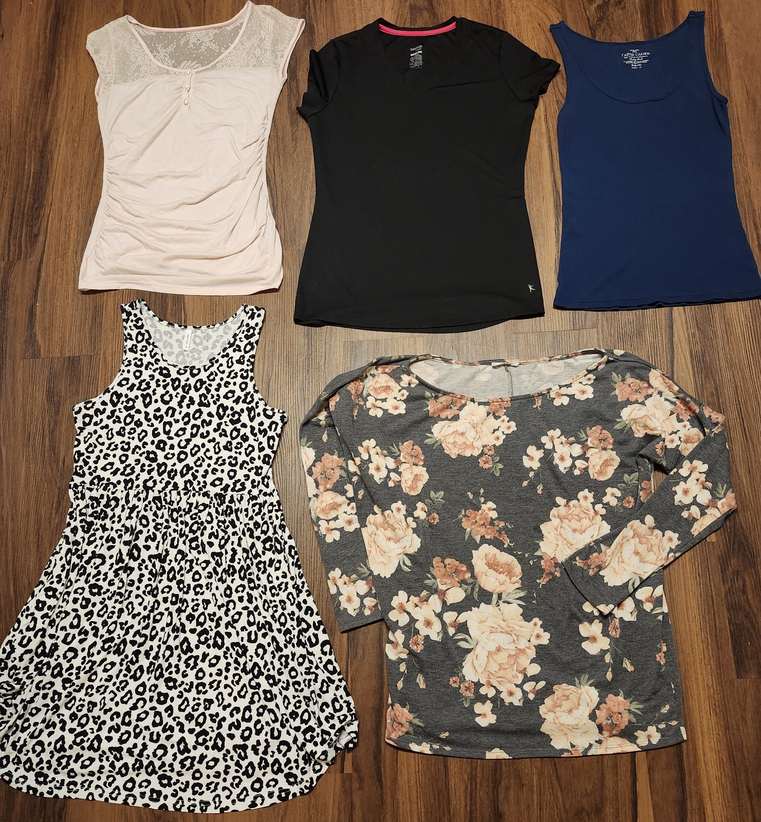 Lot of Womens Sz M 6 Tops & 1 Dress, Mostly Lovingly Cared For, Some NWOT
