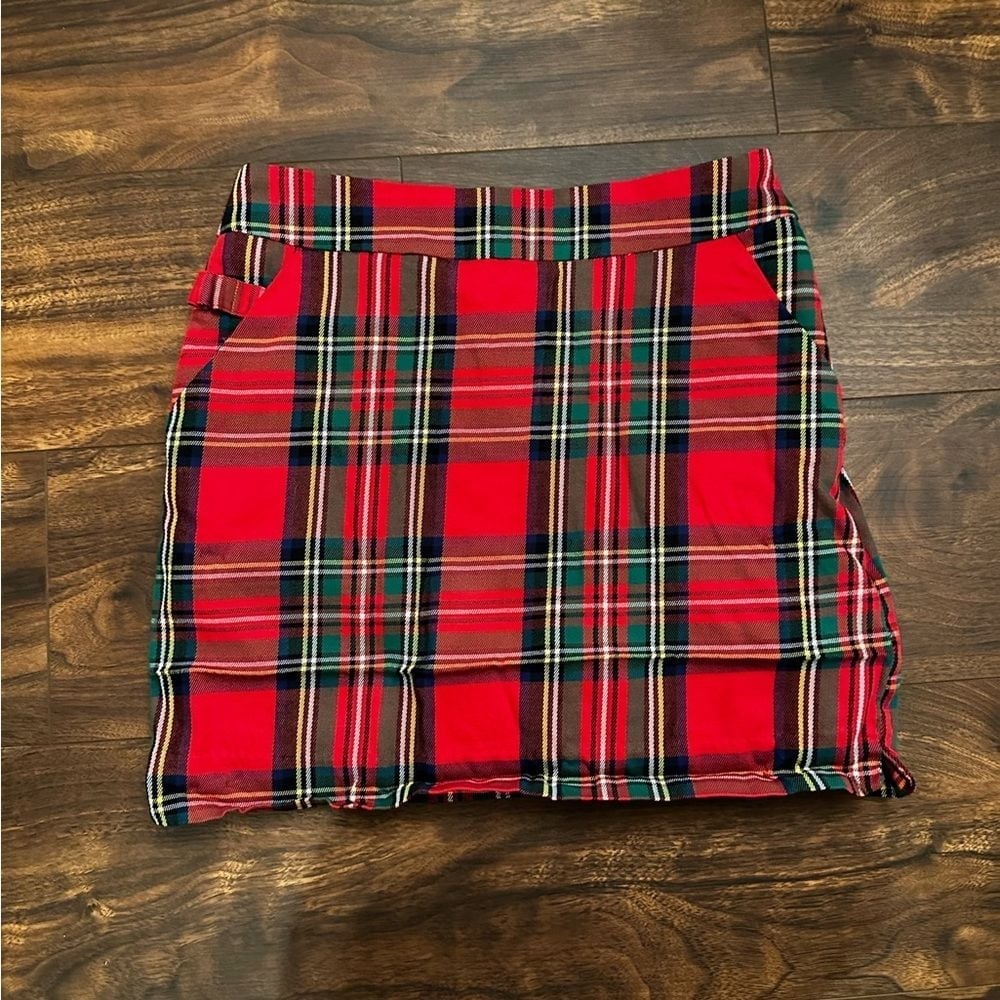 Golf skort - with pockets - size small
