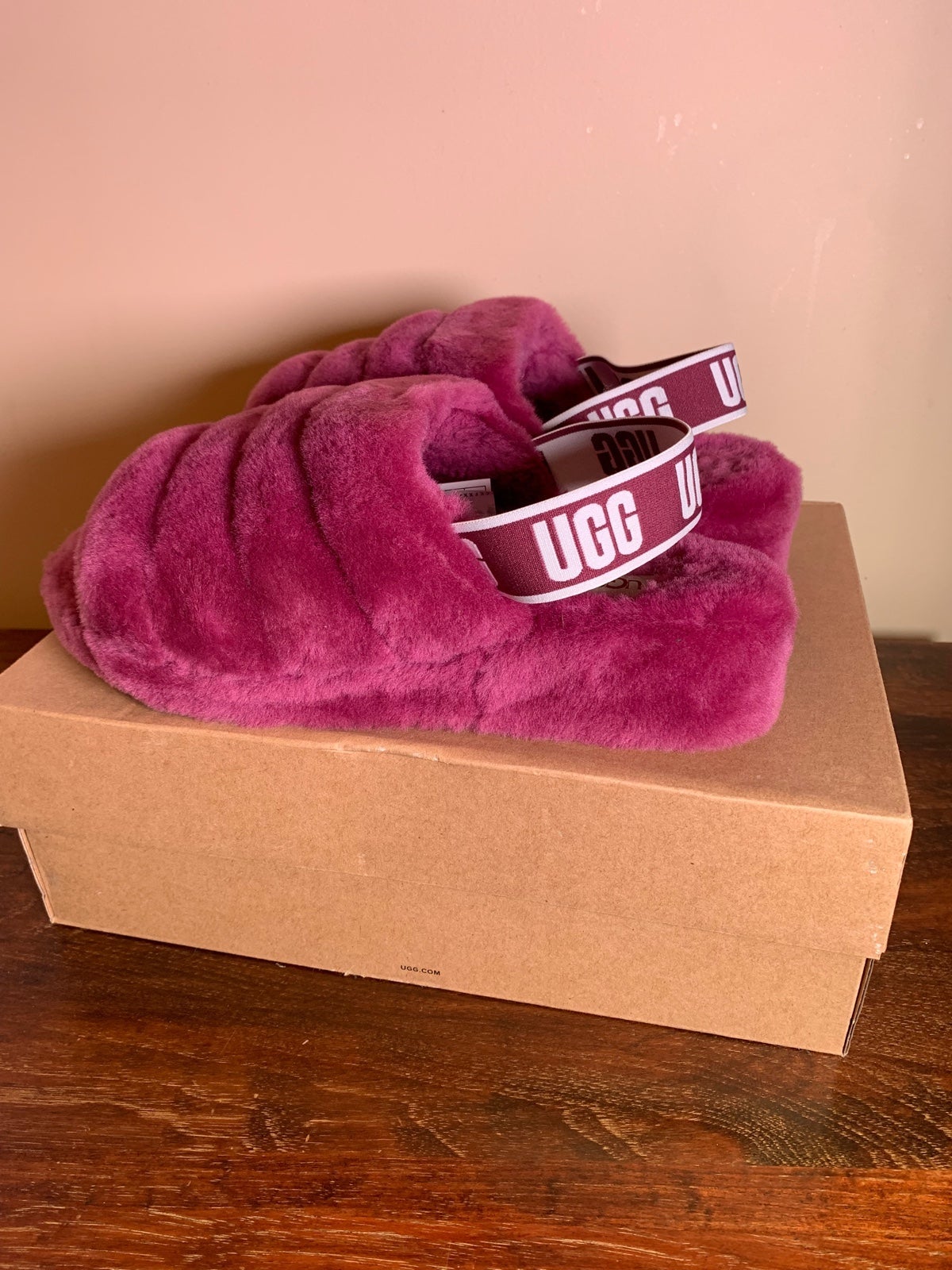 UGG Fluff Yeah Slippers size 10