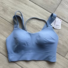 Lululemon like a Cloud Bra Size 6 D/DD NWT