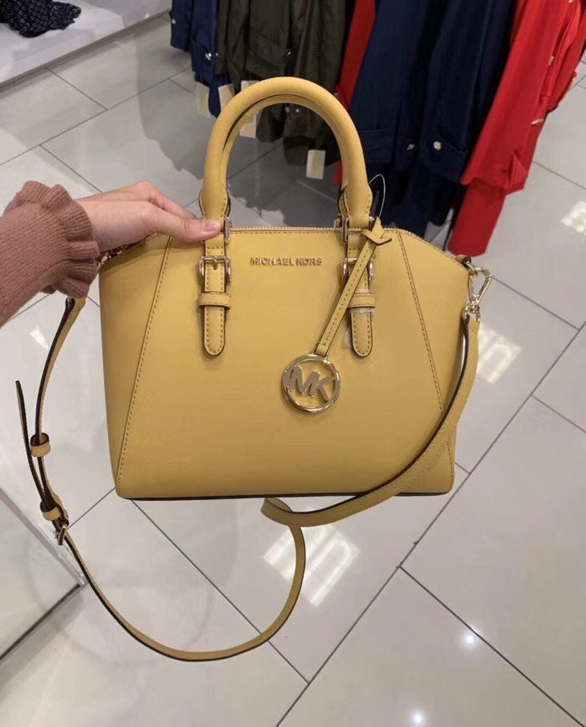 Michael Kors Ciara MD Saffiano Messenger