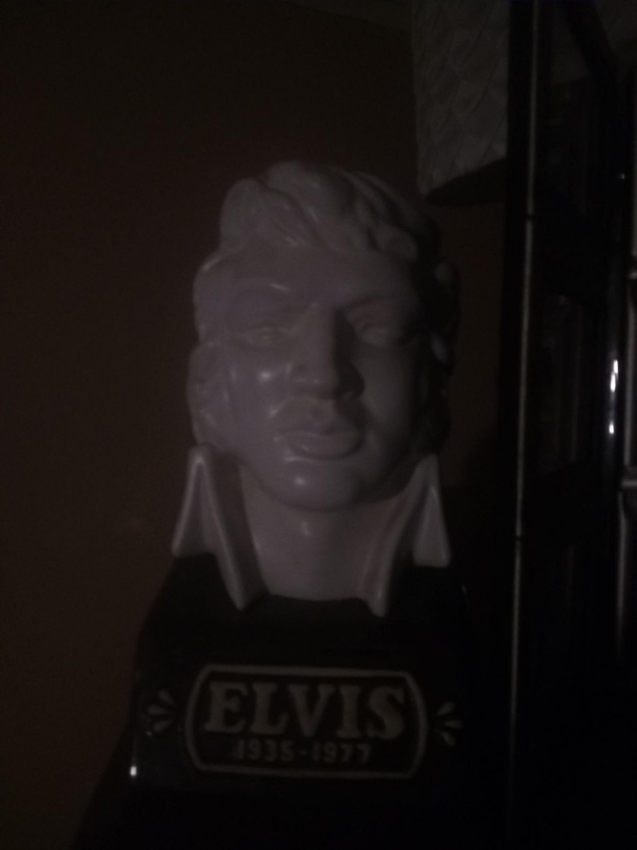 Elvis decaner