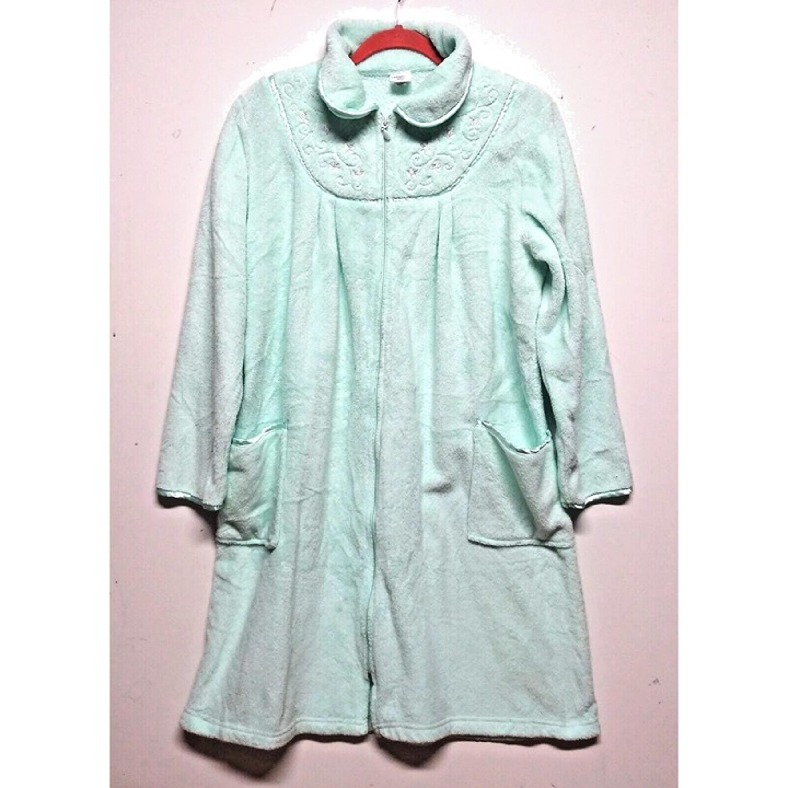 Croft & Barrow women's robe Sz M PLUSH aqua embroidered zip-up pockets retro EUC