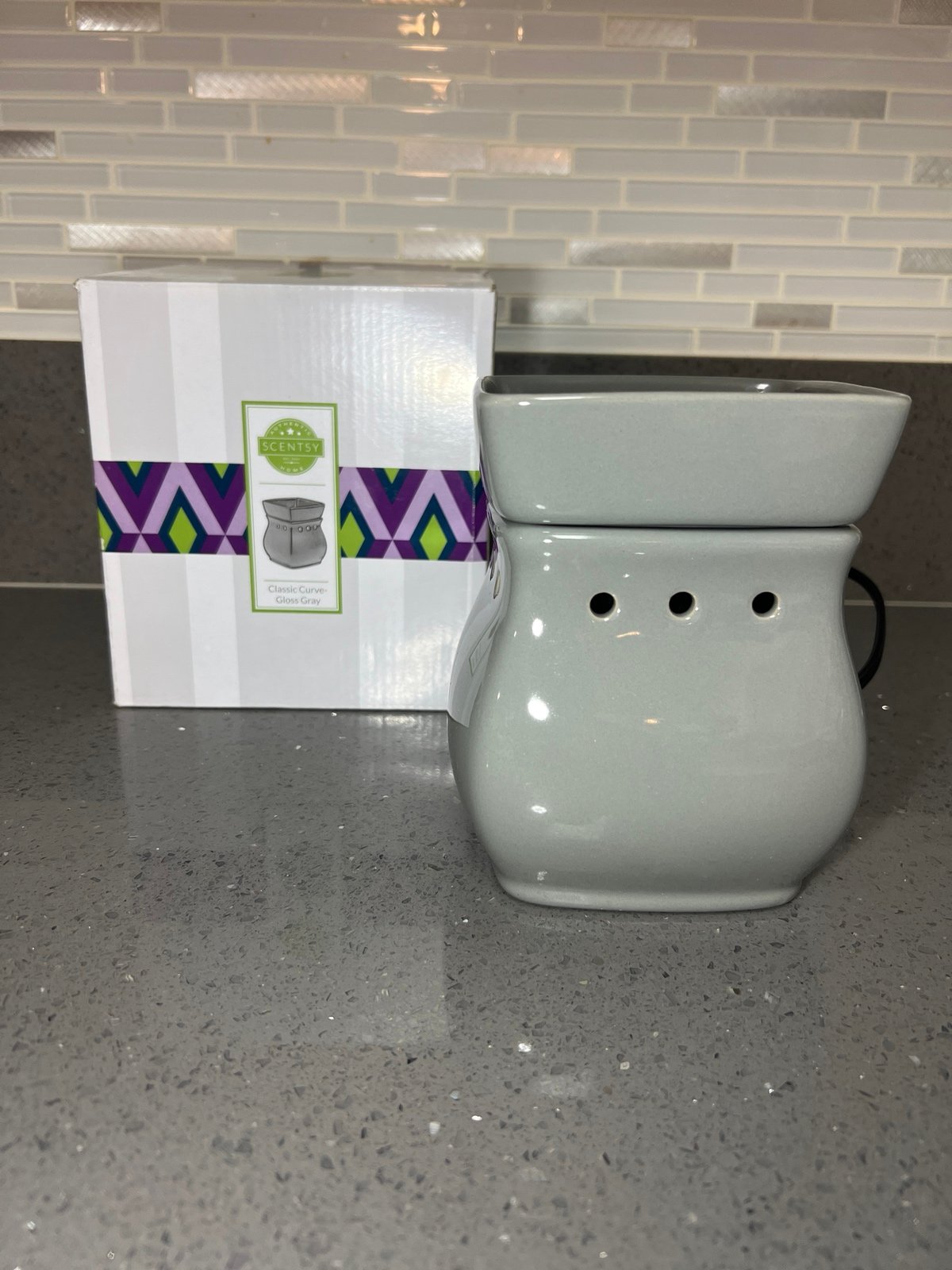 SCENTSY CLASSIC CURVE GLOSS GRAY WARMER