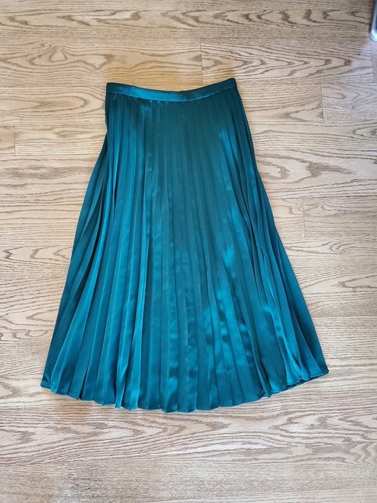 j crew green pleated skirt
