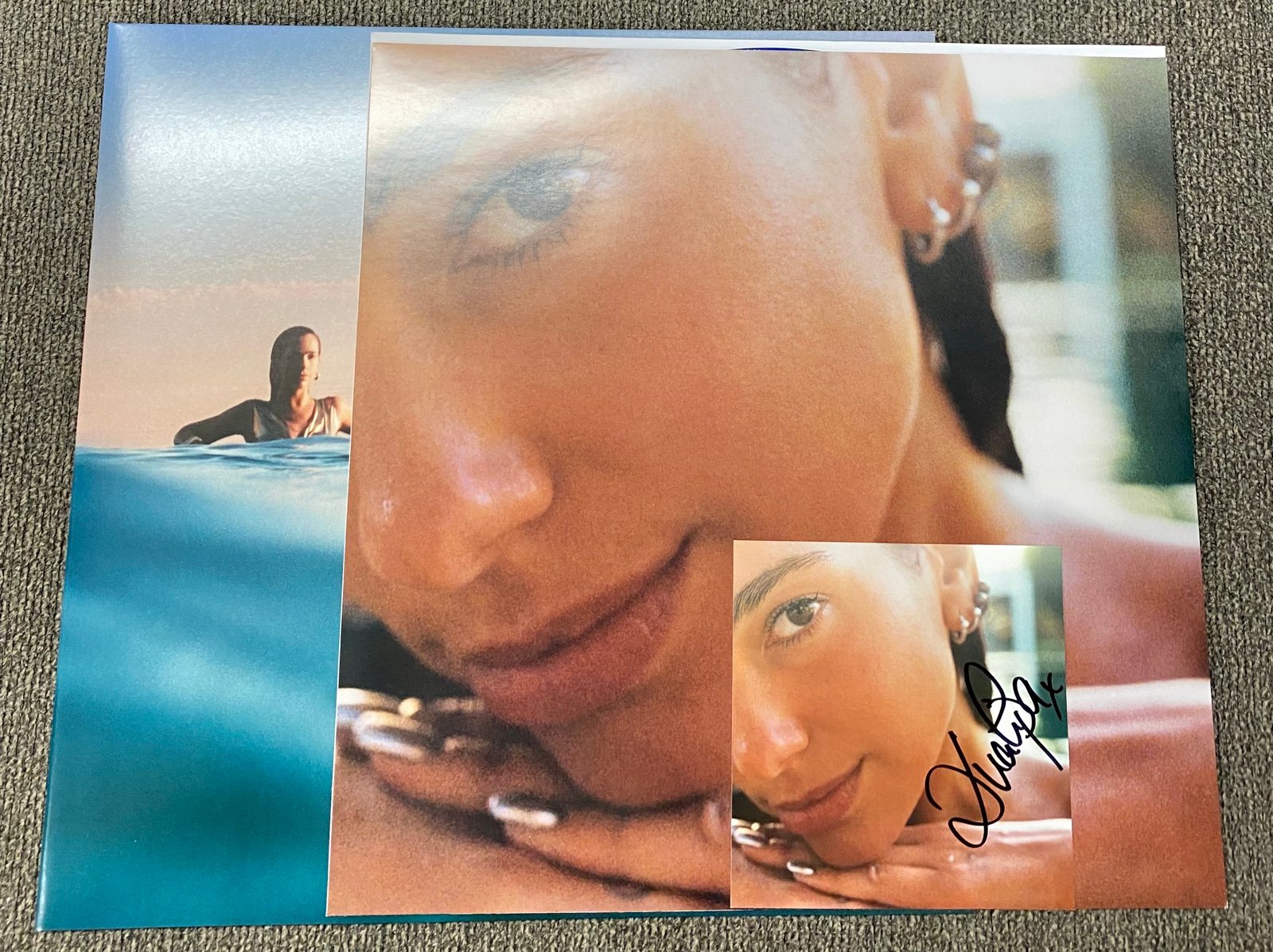 Radical optimism exclusive deluxe vinyl by Dua Lipa (signed insert included)