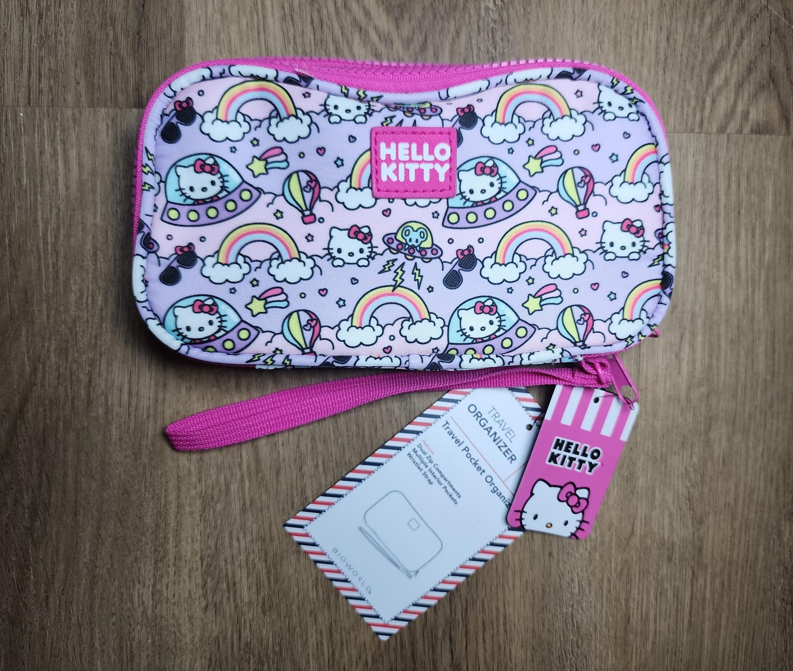 Hello Kitty Travel Organizer – Cute Sanrio Zipper Pouch with Wristlet – New