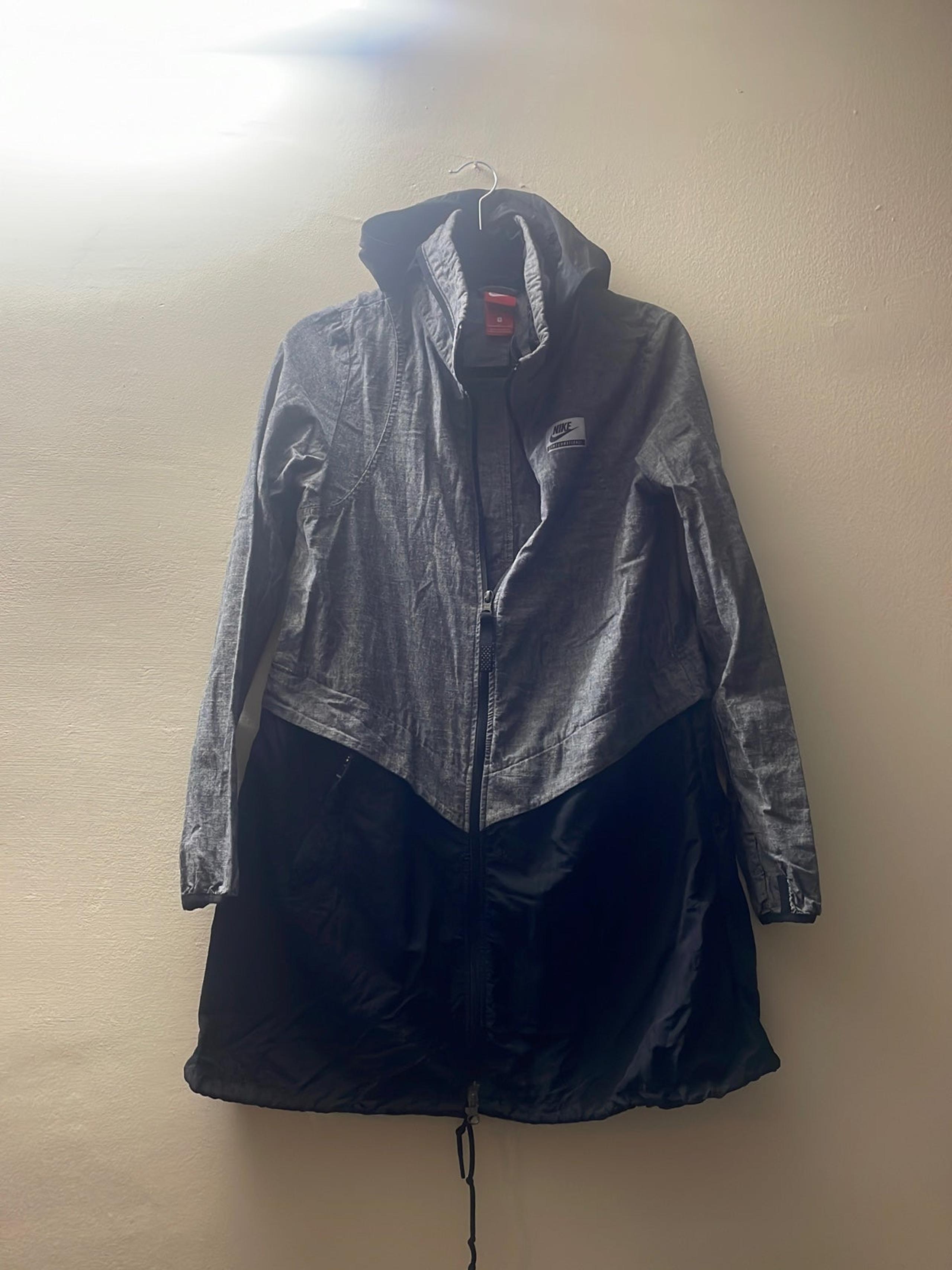 Women's Nike Sportswear International Jacket Parka, Gray/black Sz Small