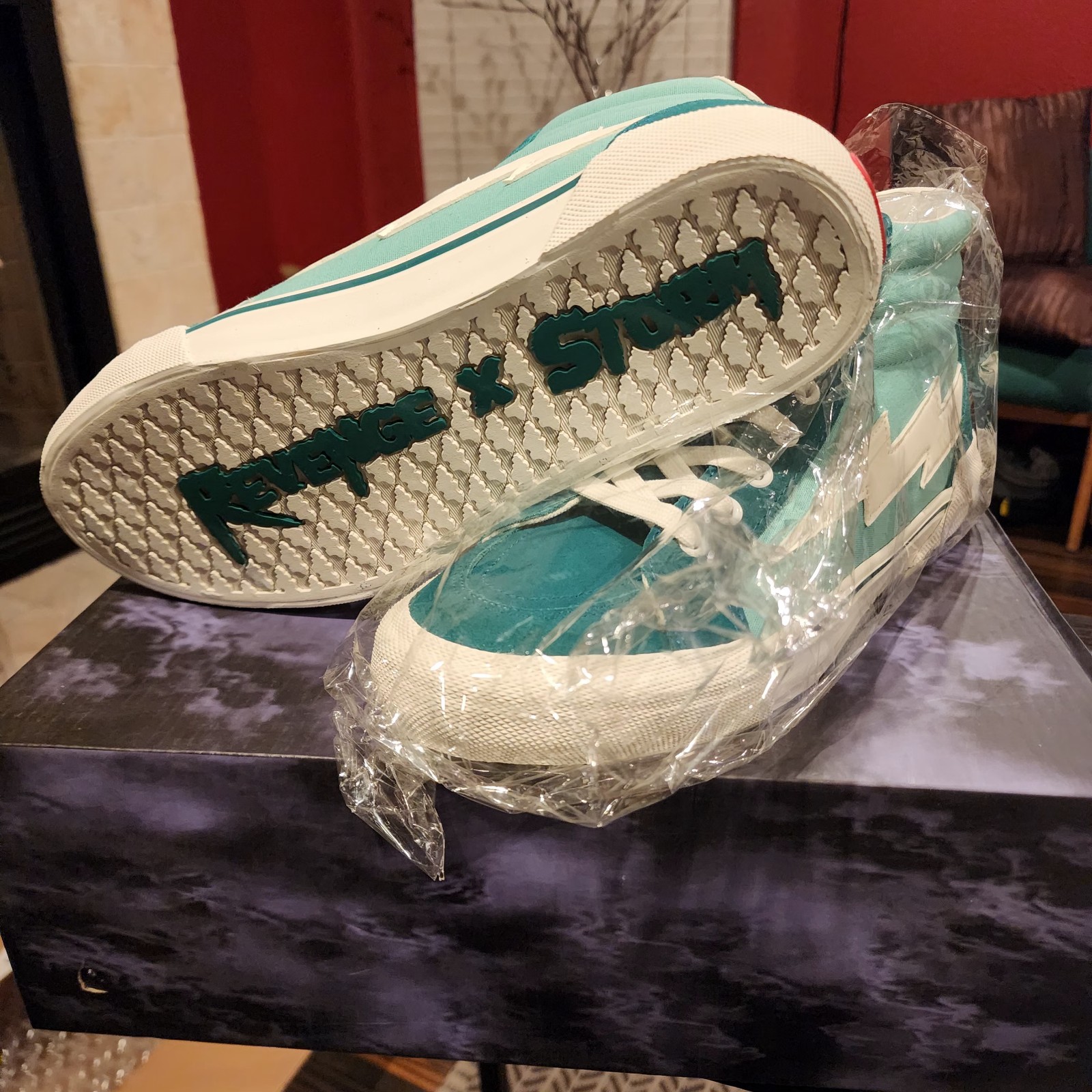 Revenge x Storm New High Top size 10