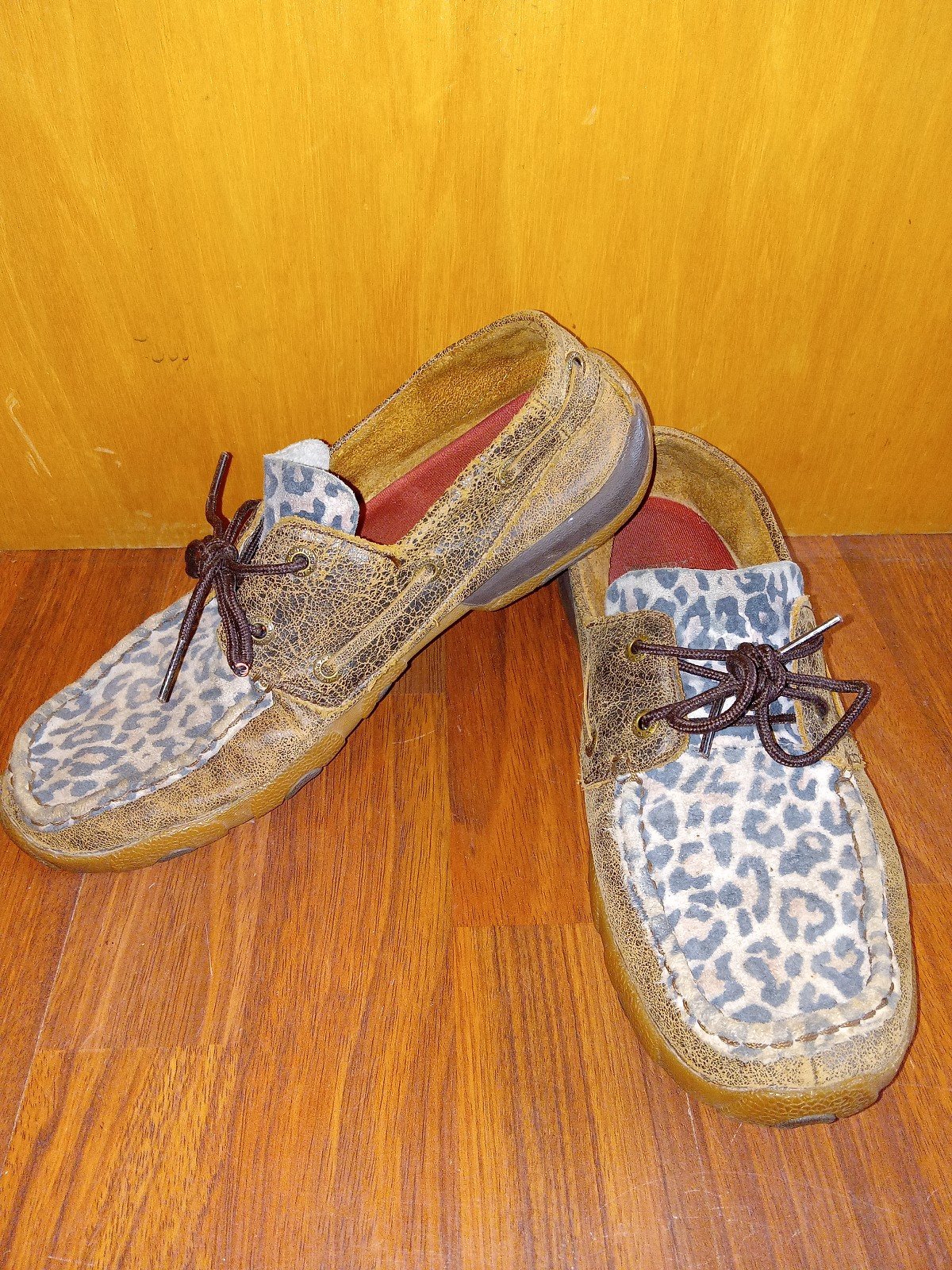 Twisted X Women's 9M Cheetah Print Mocs Boat Shoes