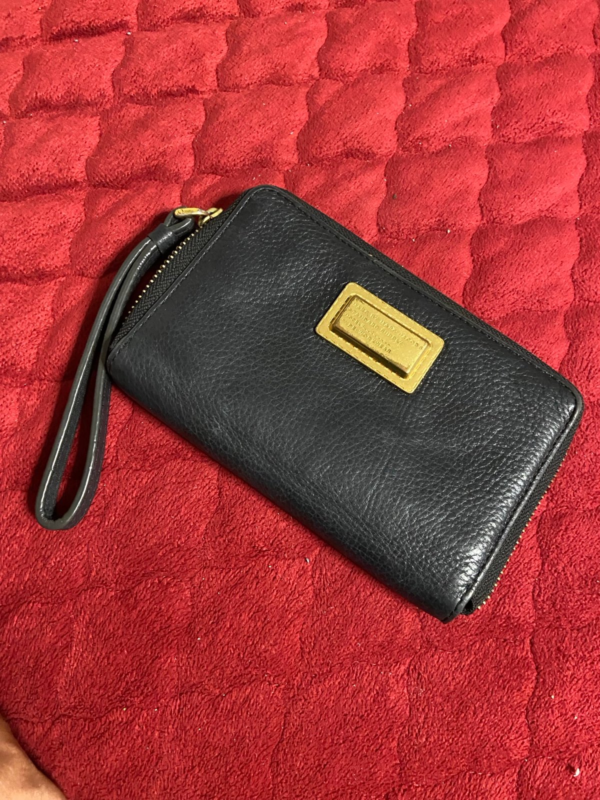 MARC by MARC JACOBS Black Pebbled Leather Wrist Wallet