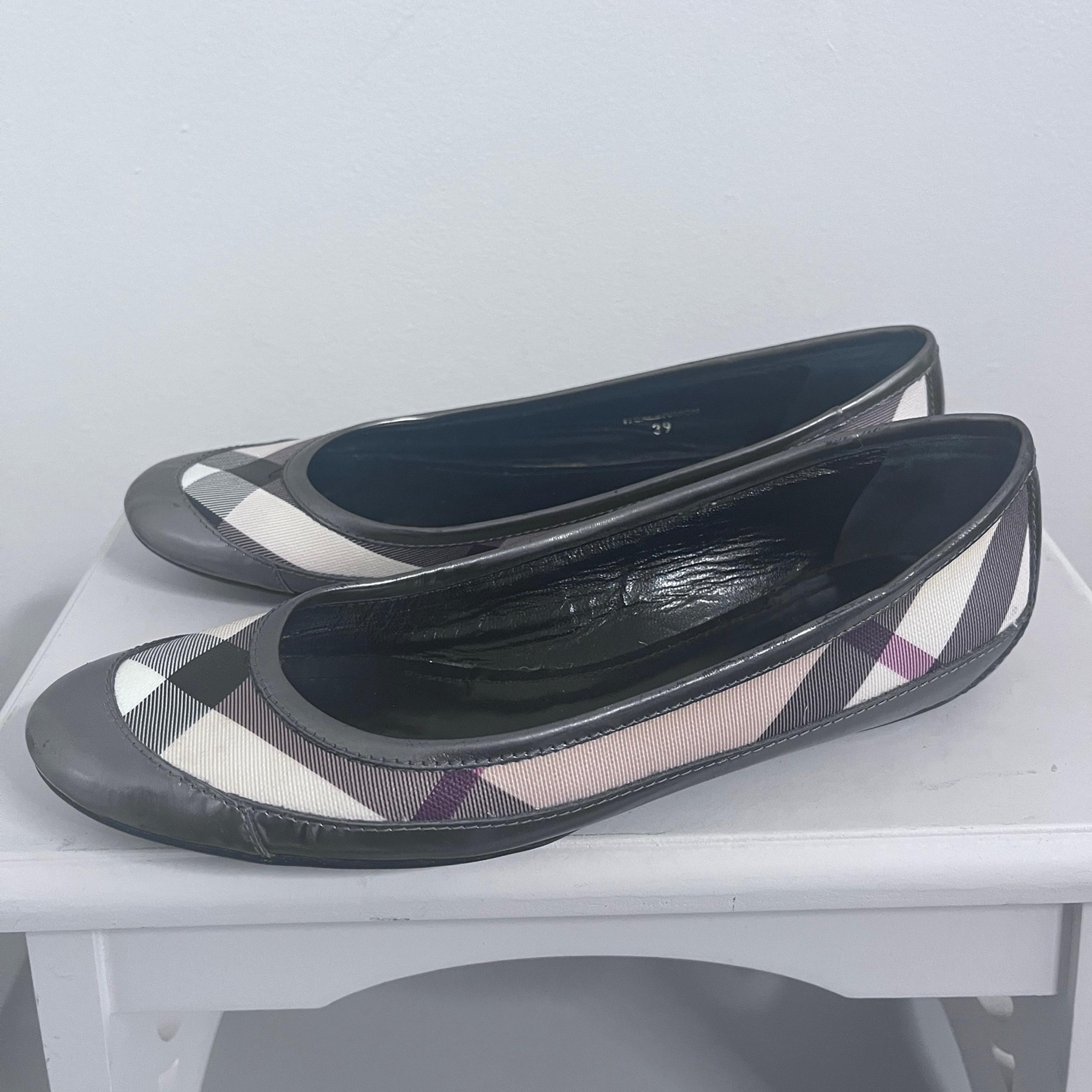 Burberry Flats checked canvas leather size 9