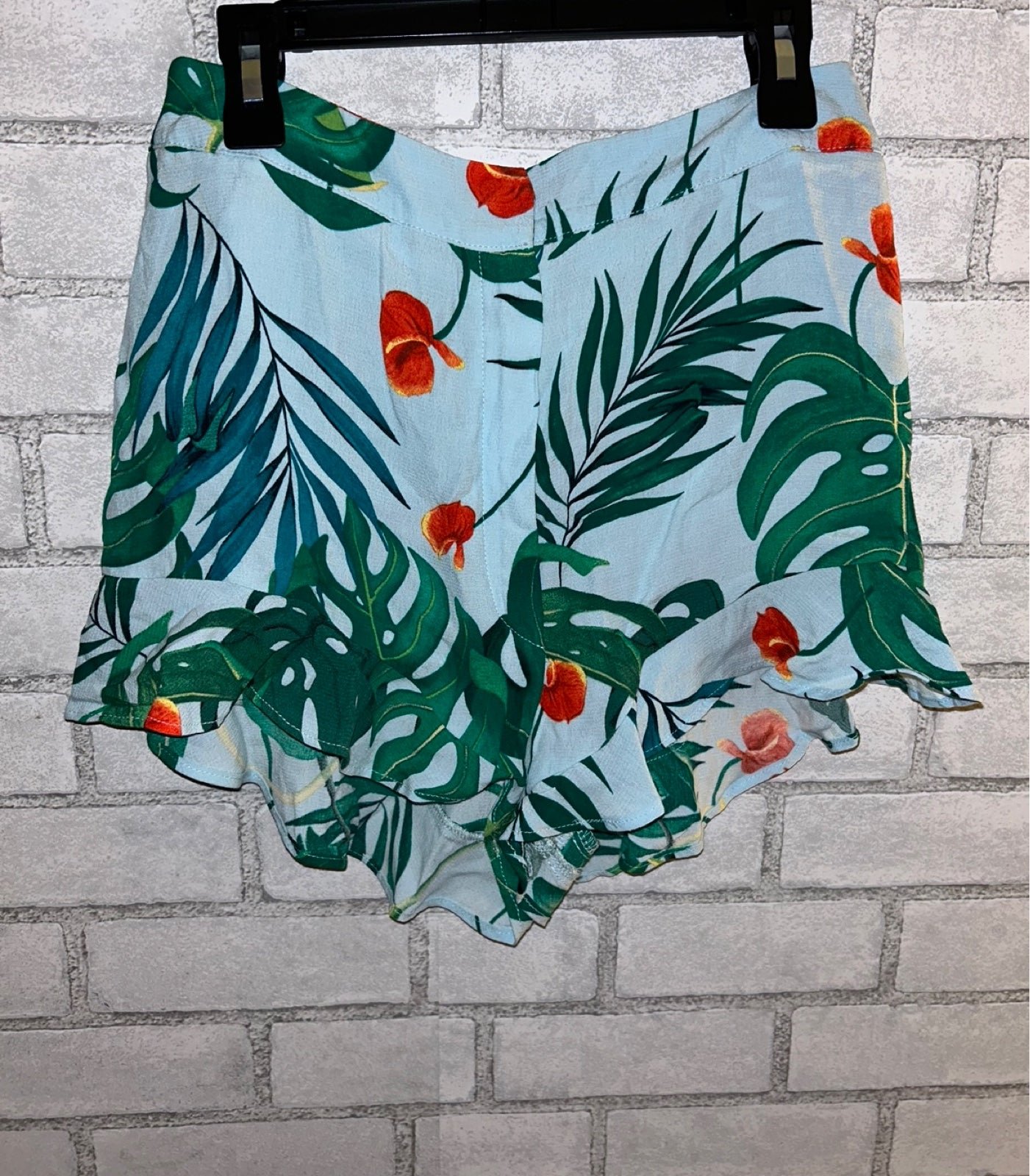 Zara Accessories Tropical Floral Bermuda Palm Leaves Ruffle Hem Shorts NWT Sz S