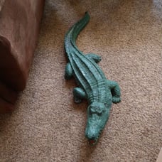 Large heavy outdoor alligator ceramic appx. 32