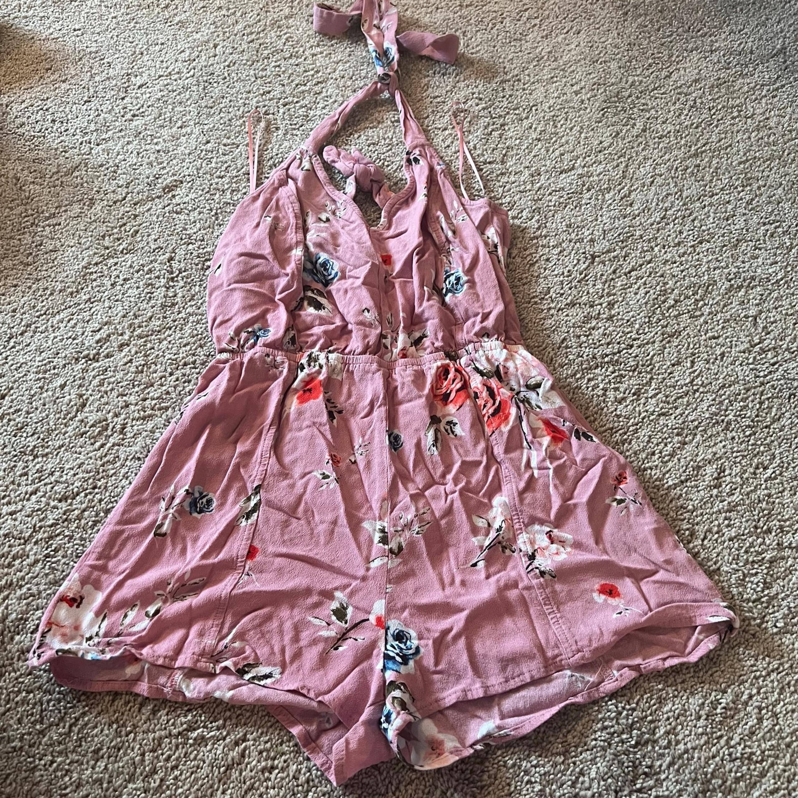 Kendall & Kylie Pink Floral Shorts Romper Size XS