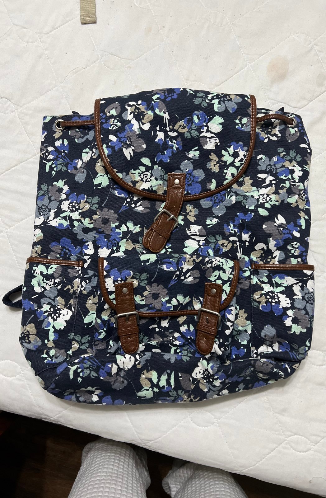 New Aeropostale Blue Crochet Tie-Dye Cinch Full Size Pull-string Backpack New Aeropostale Blue Crochet Tie-Dye Cinch Full Size Pull-string Backpack