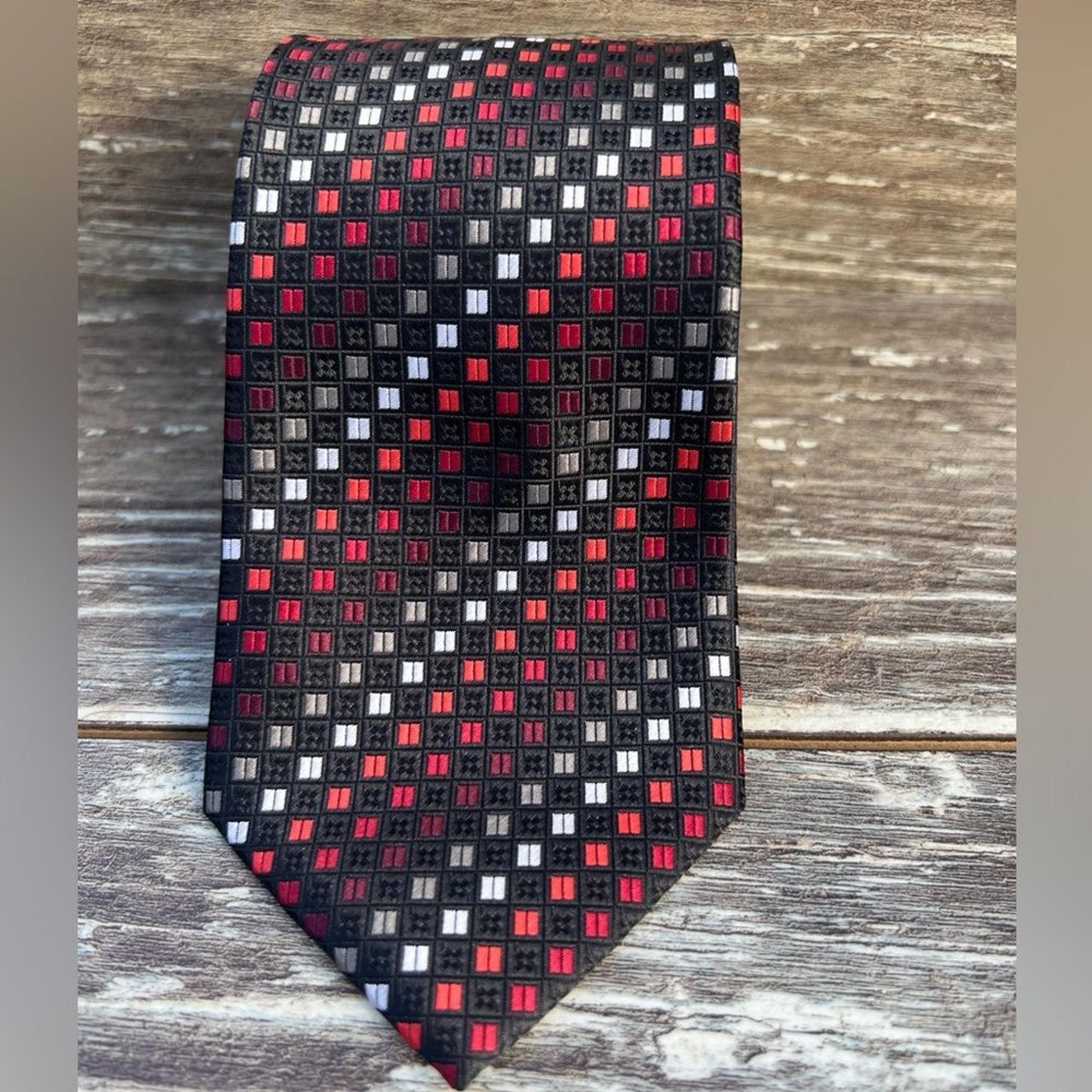 Alexander Julian Colours vintage necktie formal men's tie black red white square