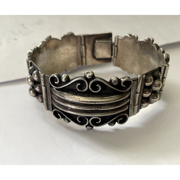 Ornate Vintage Mexican Sterling Silver Bracelet Signed TH-65
